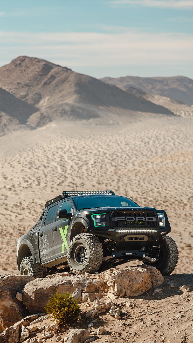 800x1422 HD Off Road Truck Desert Wallpaper