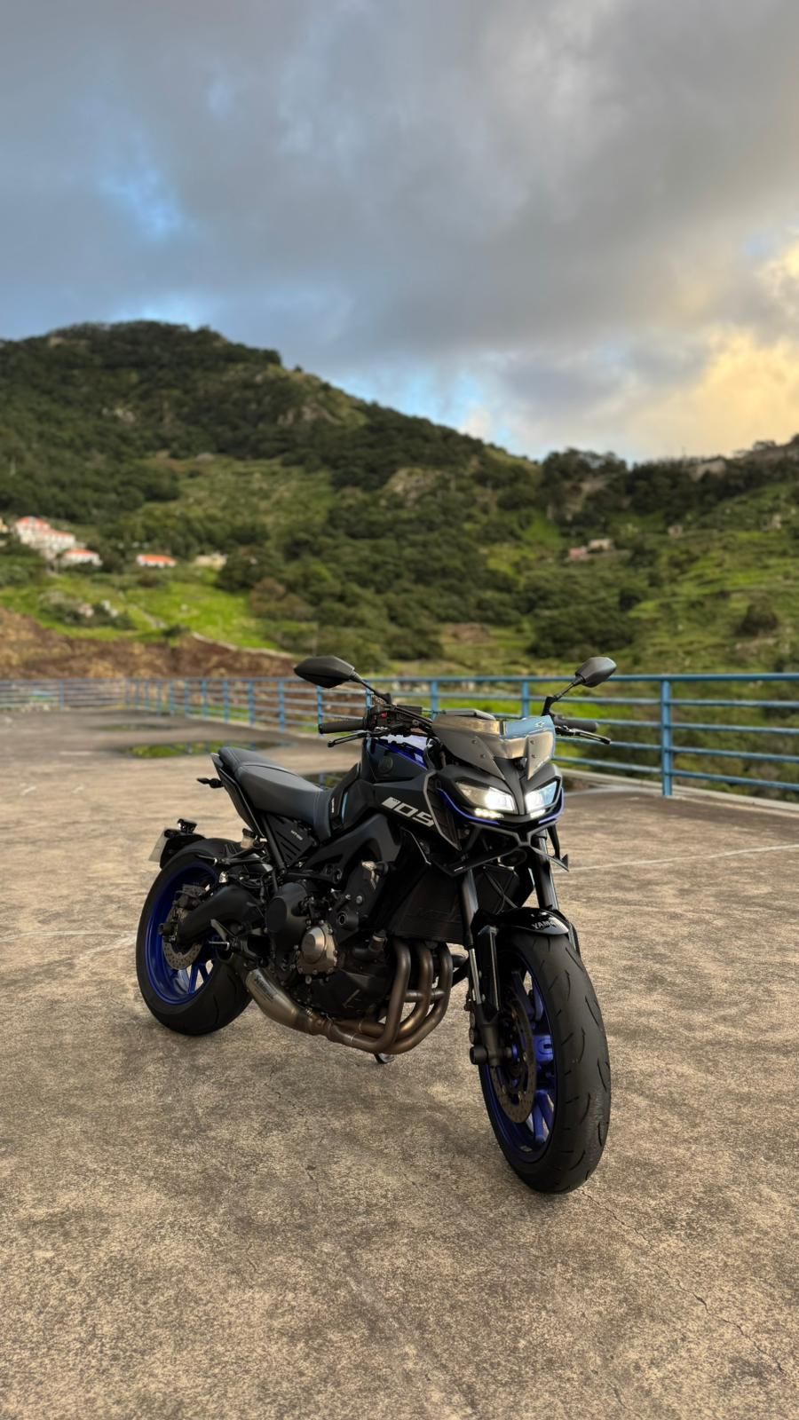 900x1600 YAMAHA MT 09 (FZ 09) Custom From All Around The World