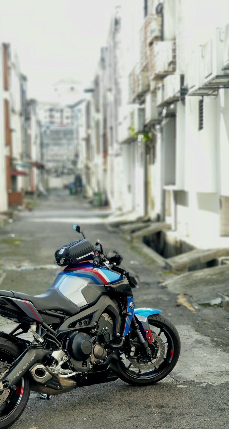 736x1380 Yamaha FZ09 Parked on Empty Street