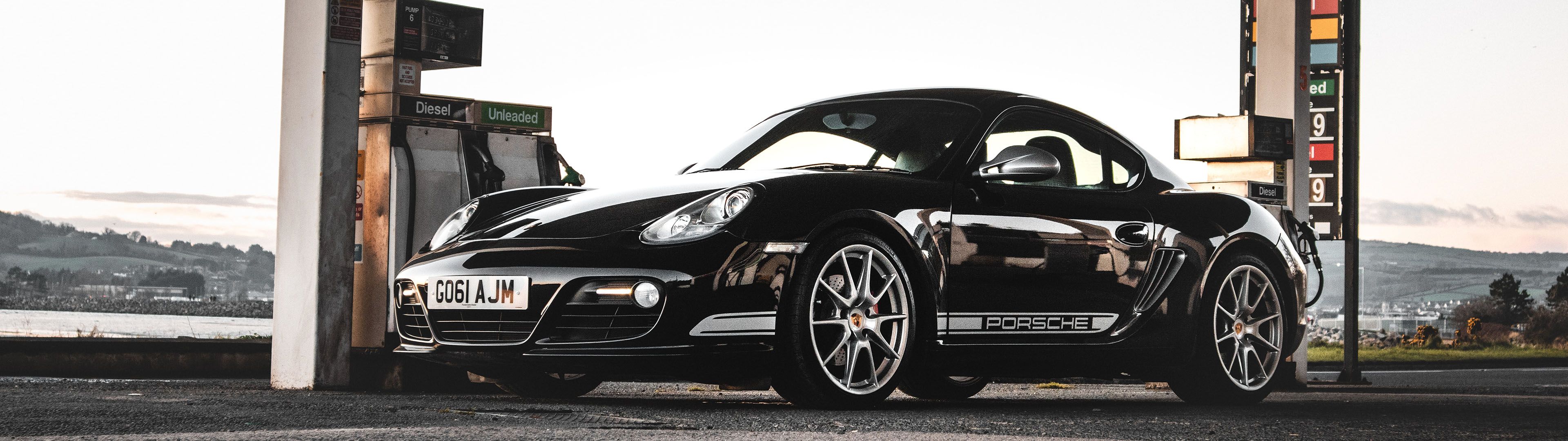 3840x1080 Black Porsche