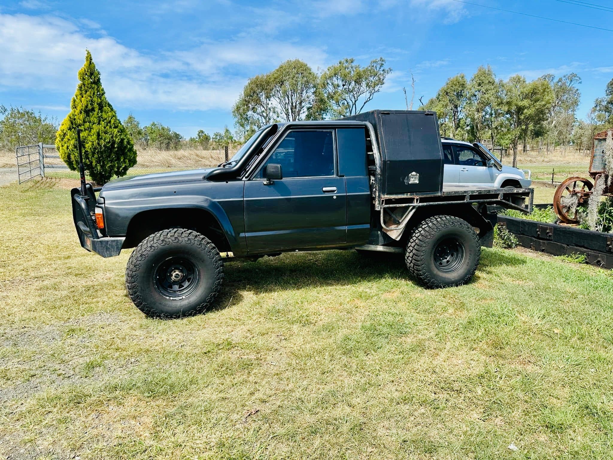 2048x1536 Nissan Patrol GQ
