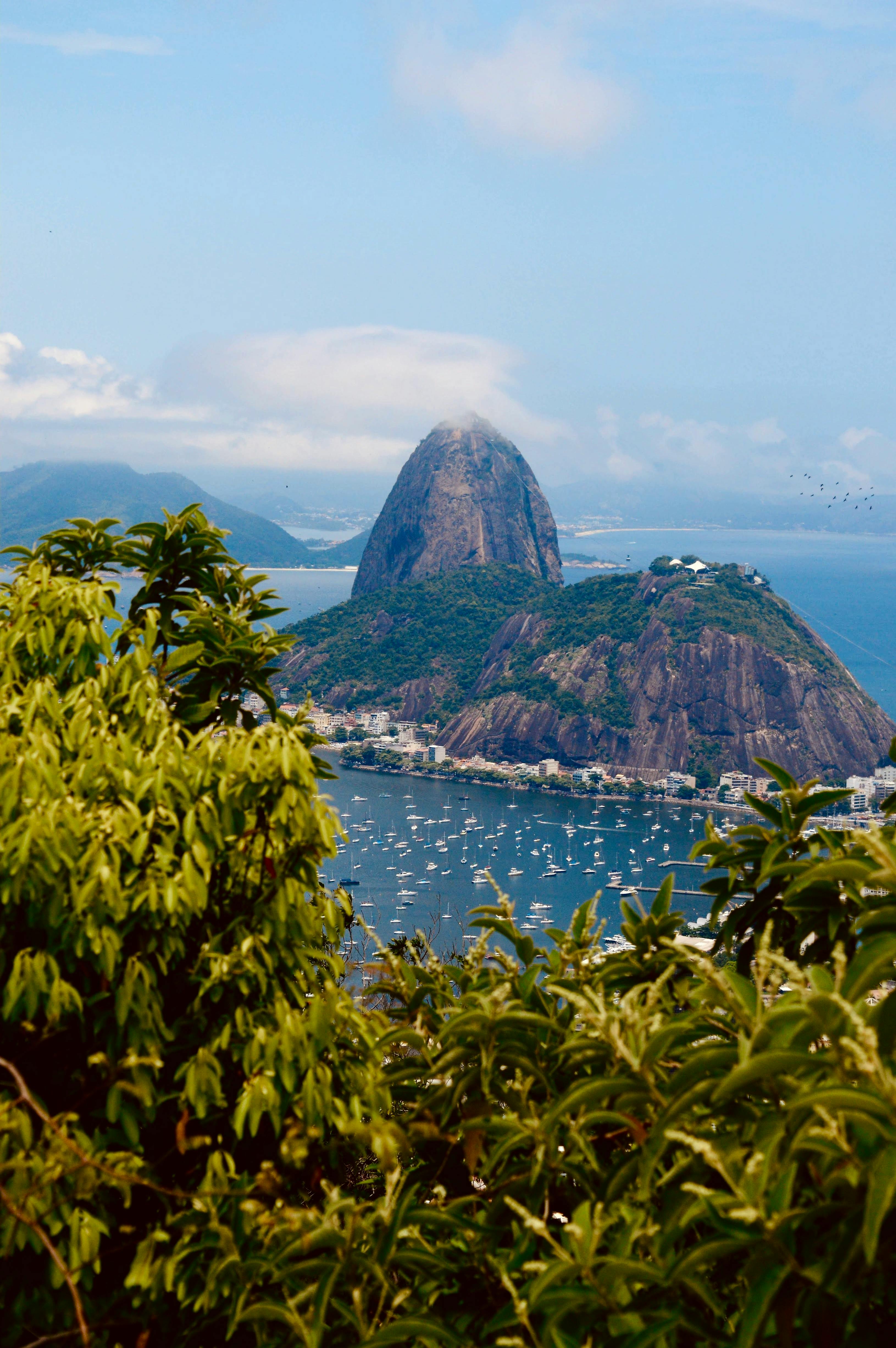 3261x4905 View of the Sugarloaf Mountain in Rio de Janeiro, Brazil · Free