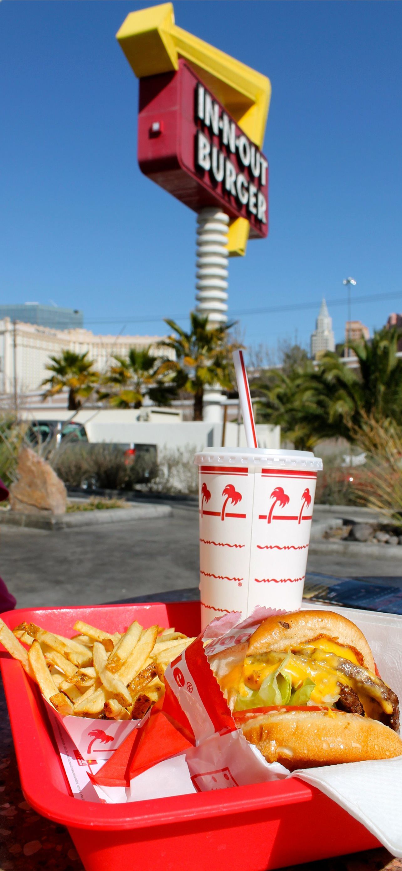1284x2778 in n out burger iPhone Wallpaper Free Download