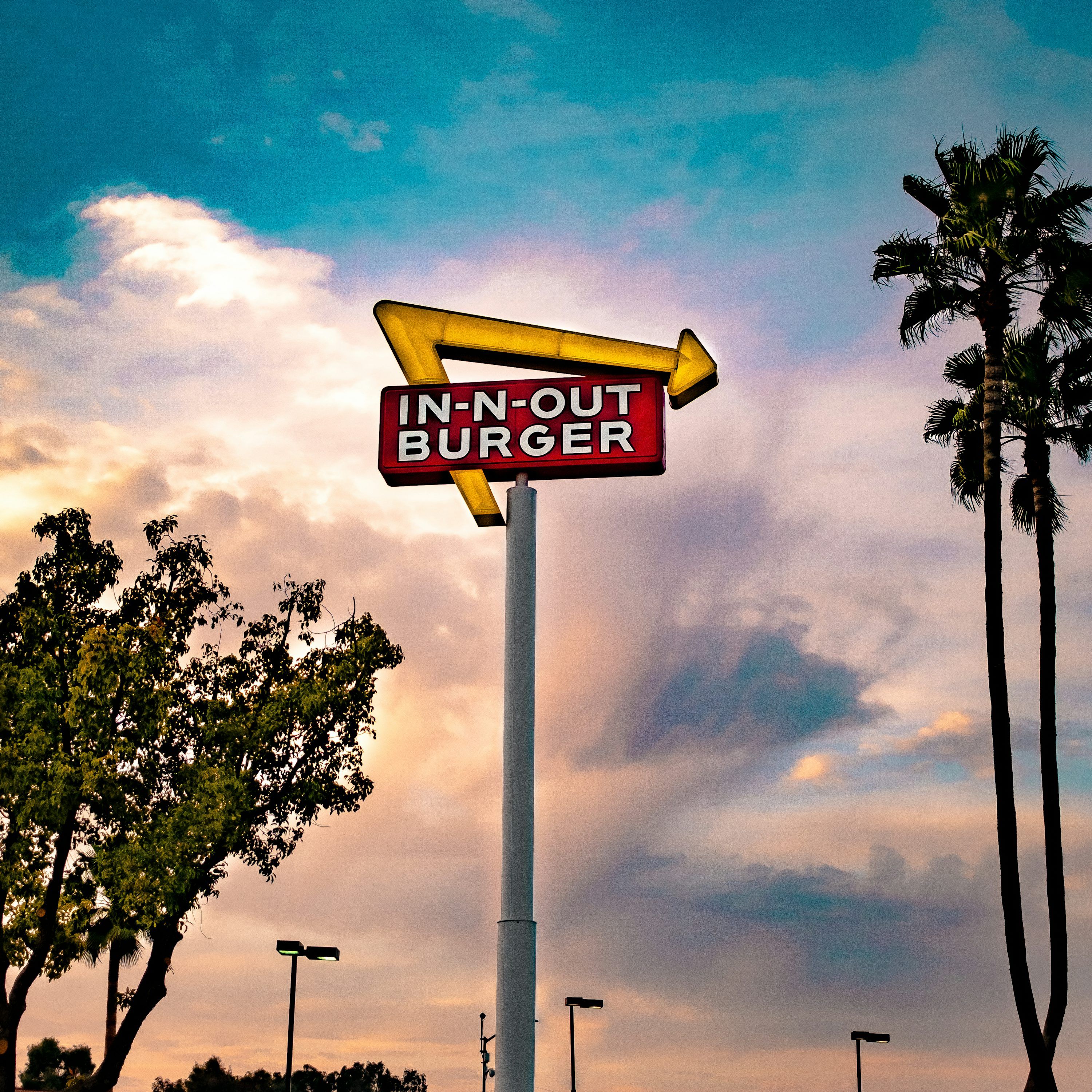 3000x3000 Red And Yellow In N Out Burger Signage During Daytime Photo