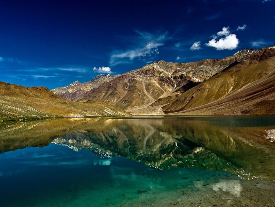 1083x813 Lake of the Moon, India