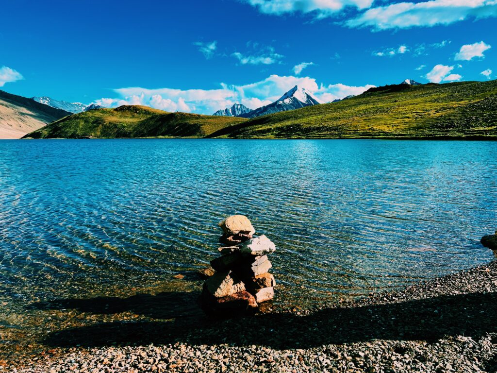 1024x768 Incredible Landscapes of Lake Chandratal: A Photo Gallery