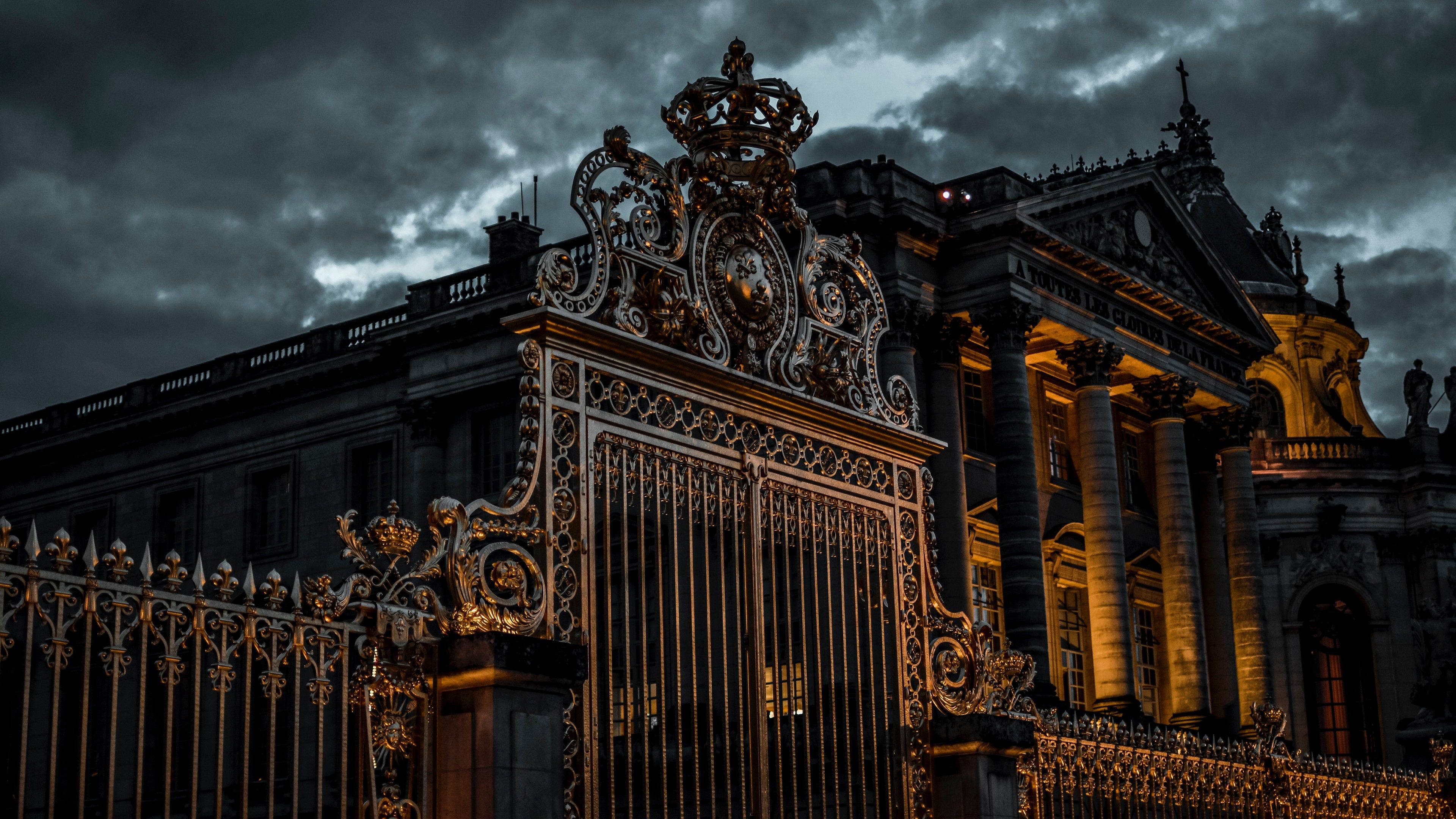 3840x2160 Wallpaper lights, twilight, France, Versailles, architecture, Palace of Versailles, Castle of Versailles, royal gate for mobile and desktop, section город, resolution 3840x2160