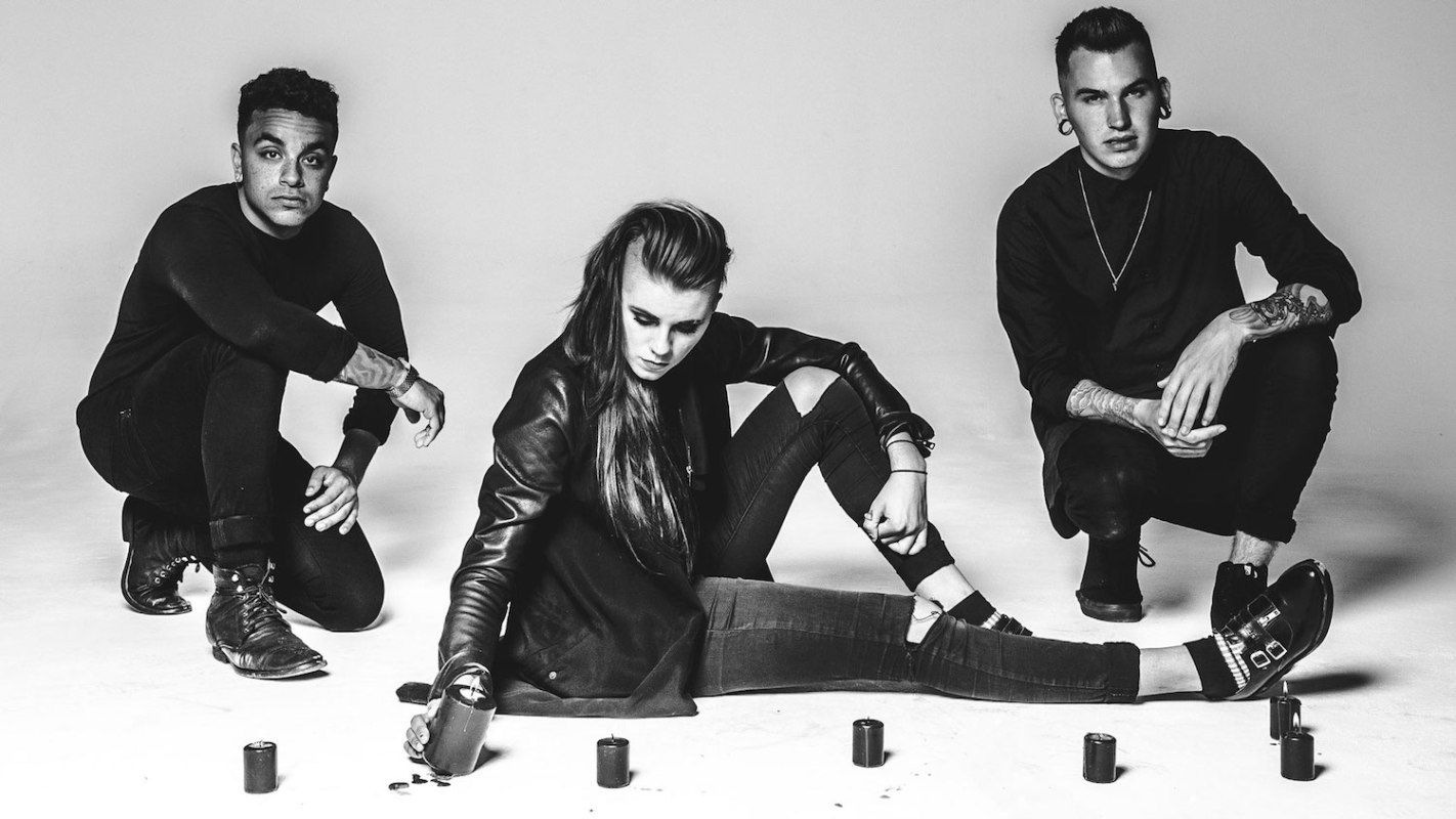 1422x800 PVRIS