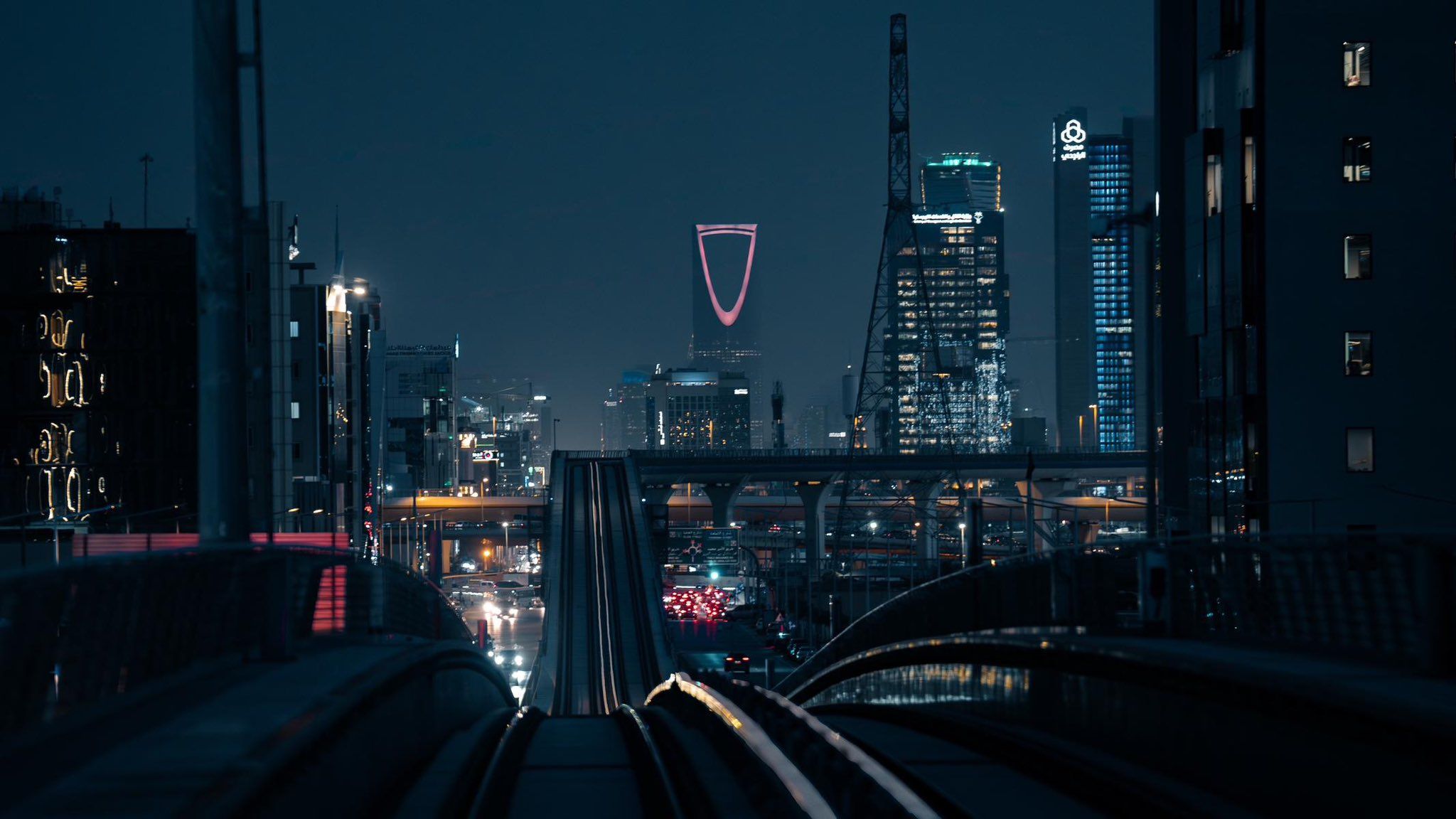 2048x1152 Some stunning pics from the Riyadh metro train
