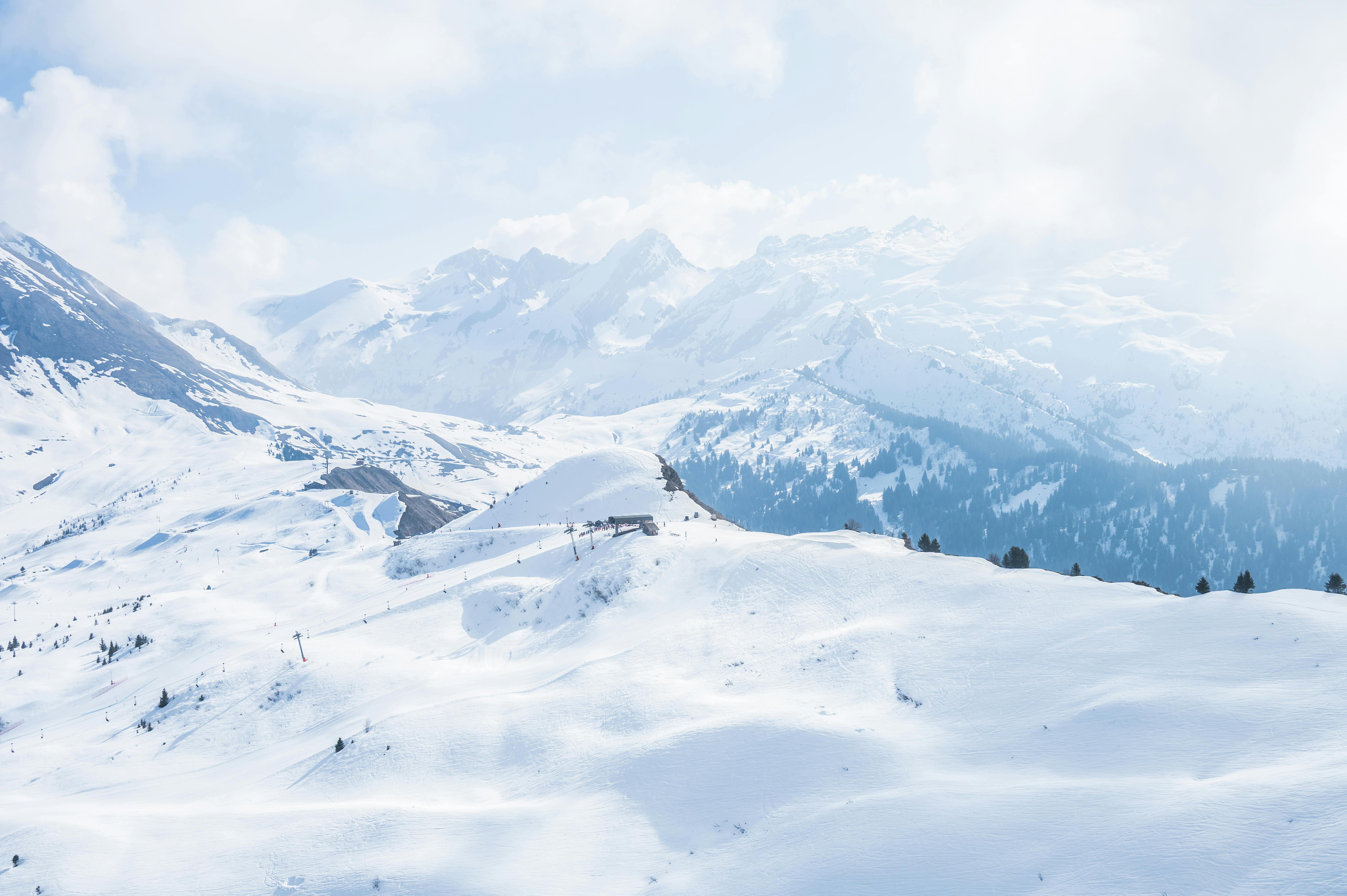 6048x4024 Snowy Alpine Mountain Landscape in Winter · Free