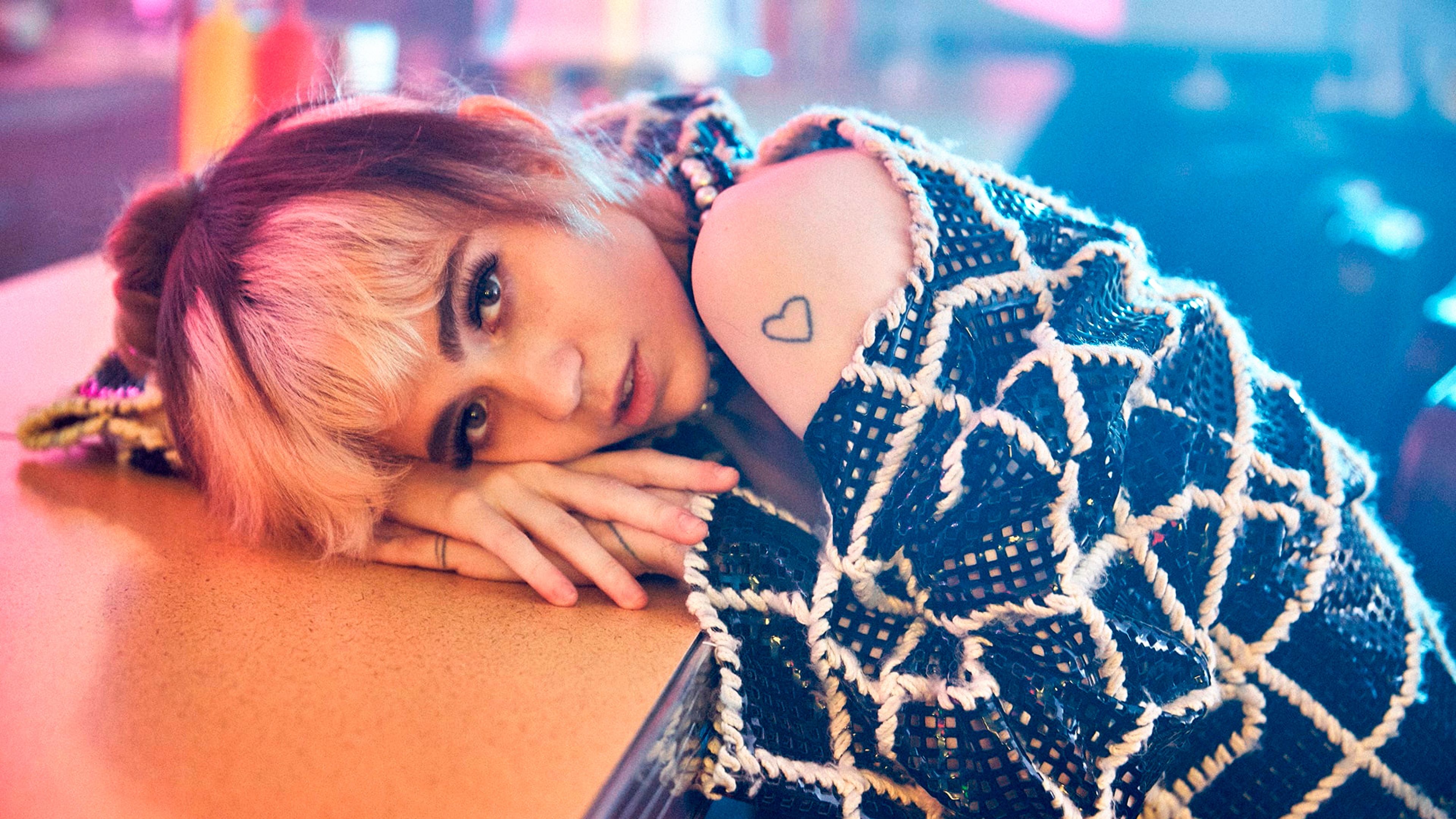 3840x2160 Grimes Wallpaper