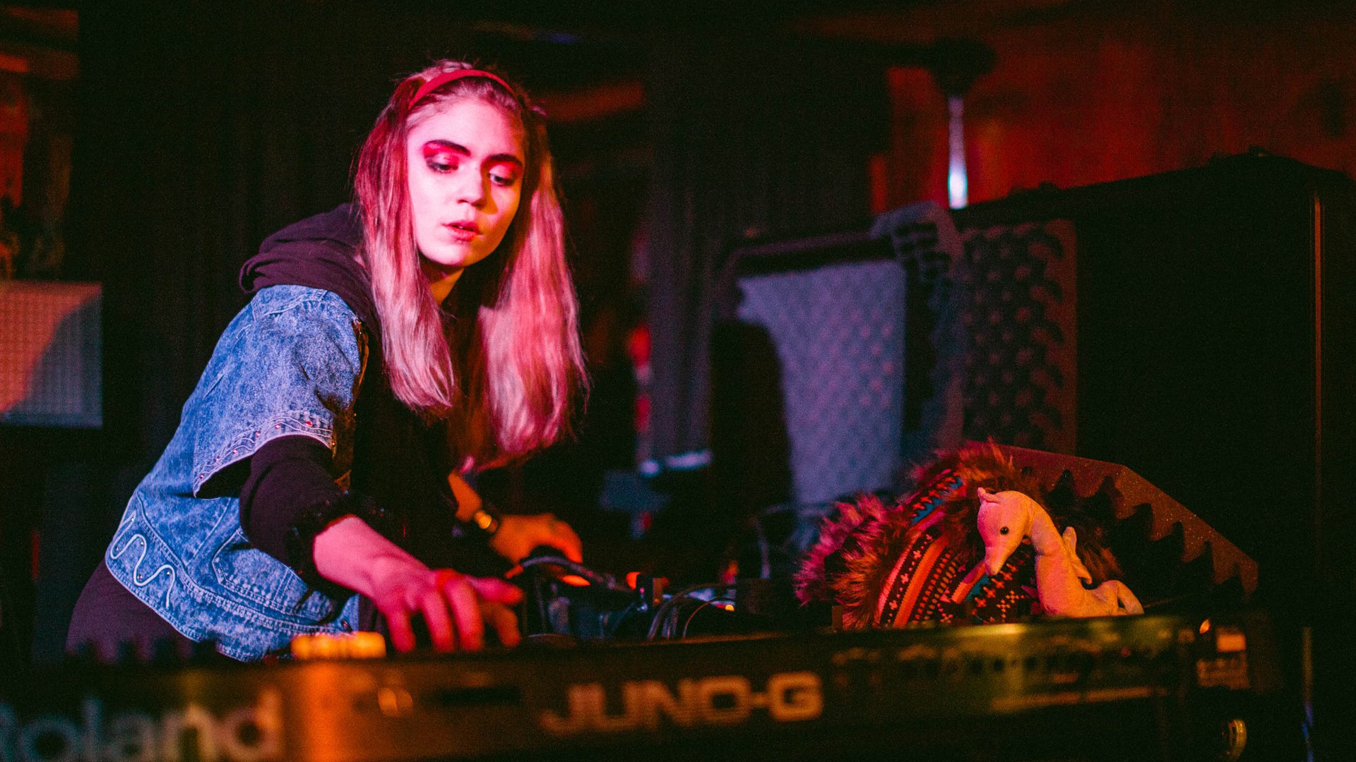 1920x1080 Grimes in the Mix: HD Music Vibes