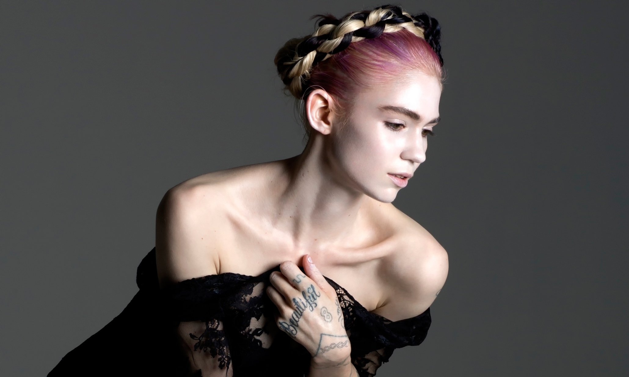 2060x1236 Free Grimes (Singer) 4K Wallpaper & Desktop HD Background for PC