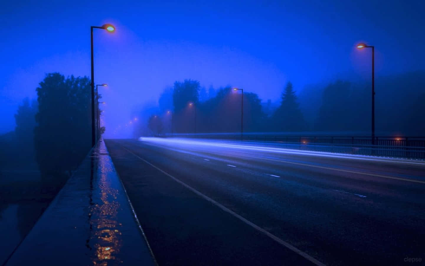 1440x900 A Vibrant And Mysterious Blue Grunge Aesthetic. Wallpaper