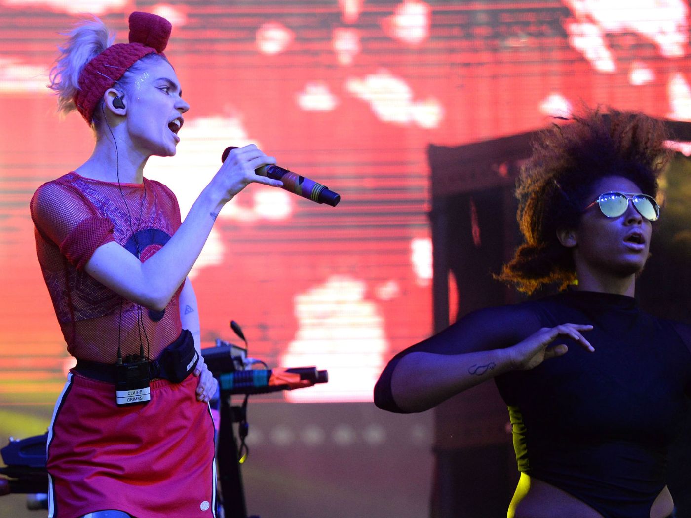 1400x1050 Grimes: I think live music is going to be obsolete soon