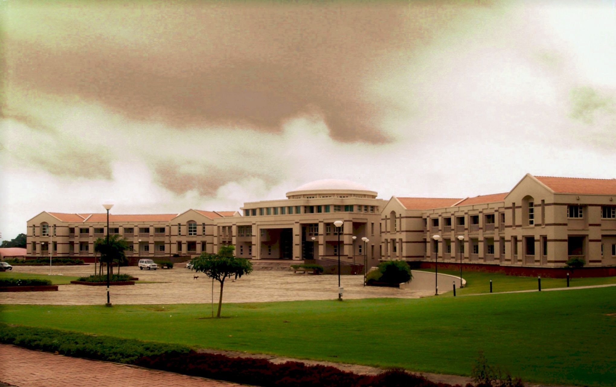 2040x1283 A collection of BITS Pilani, Goa Campus Photo
