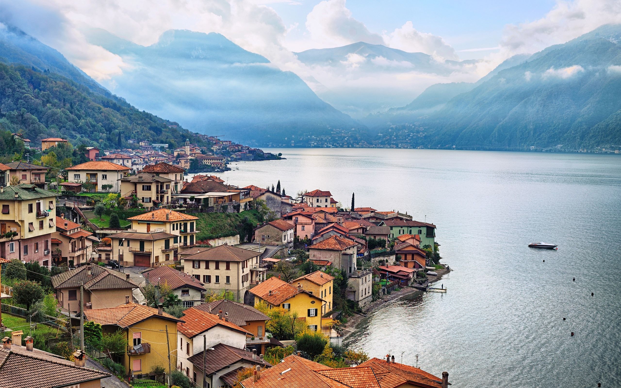 2560x1600 Lombardy Wallpaper