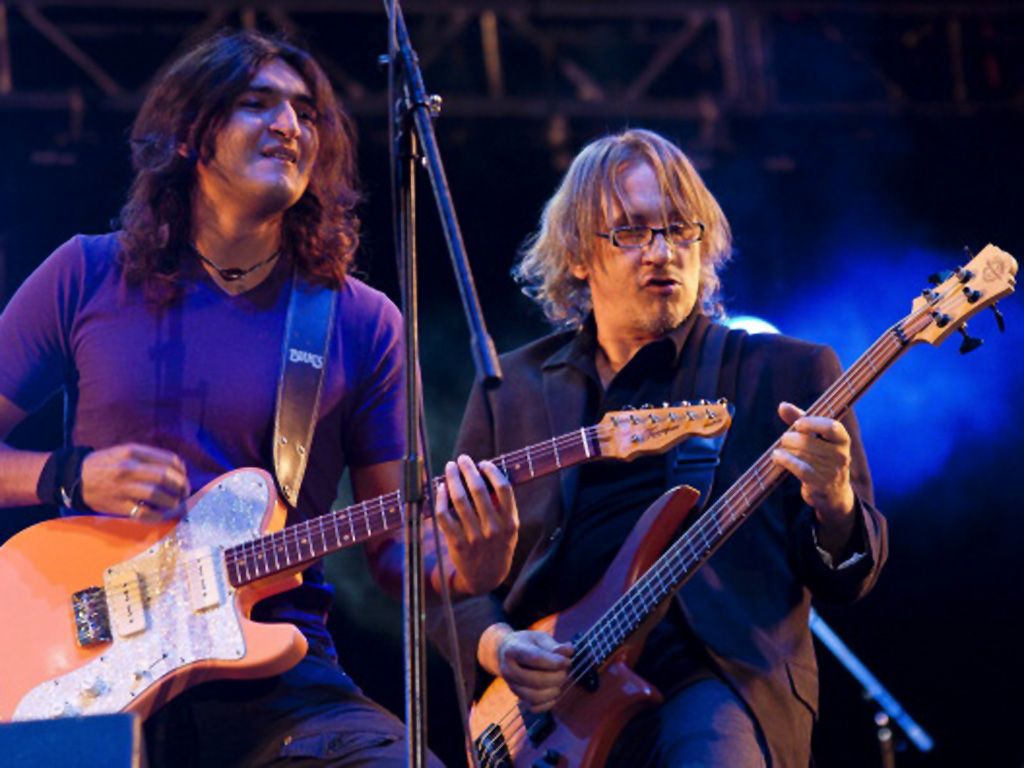 1024x768 Los enanitos verdes presentan sencillo 'No me dejes caer'