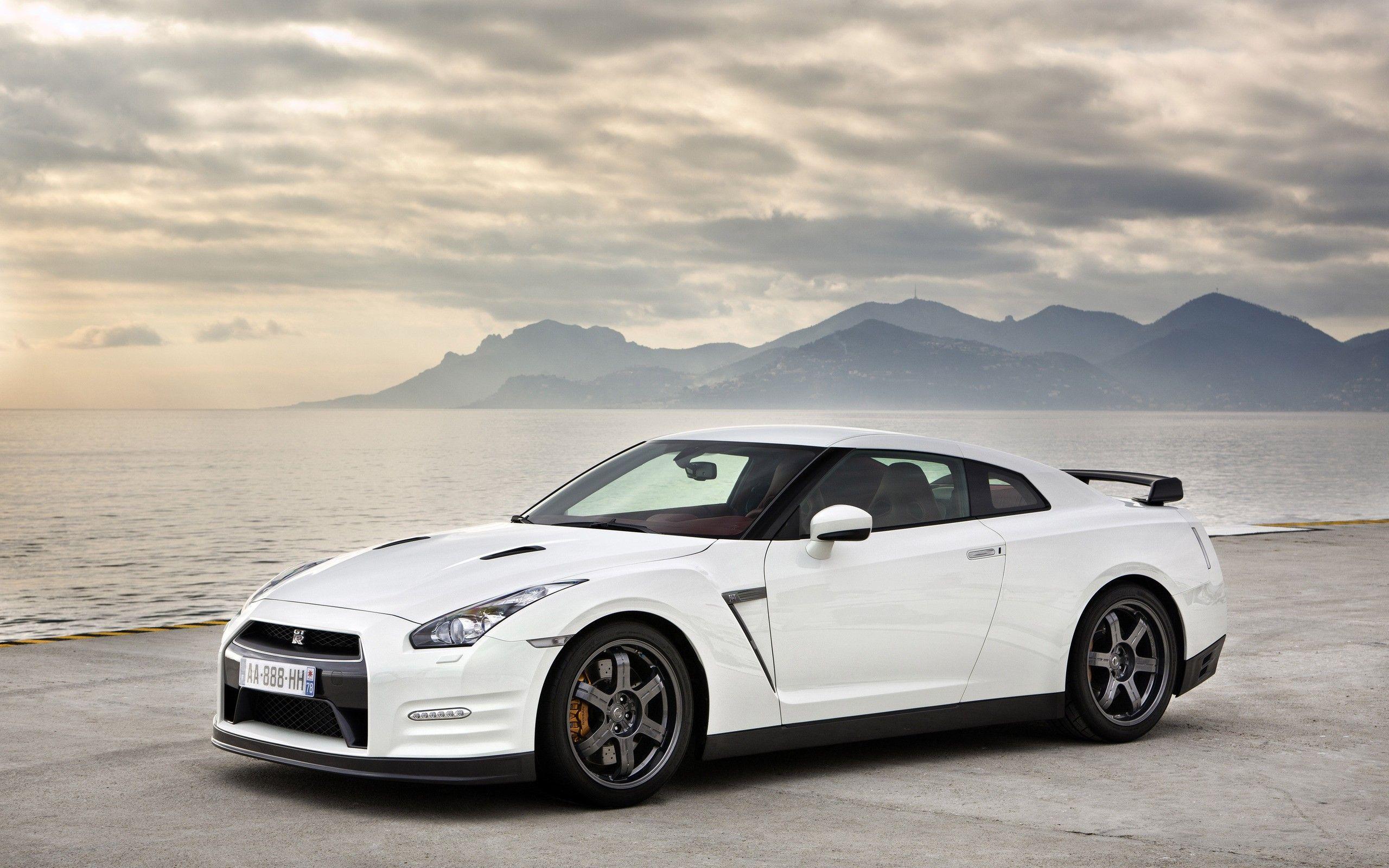 White GTR Wallpapers - Top Free White GTR Backgrounds - WallpaperAccess