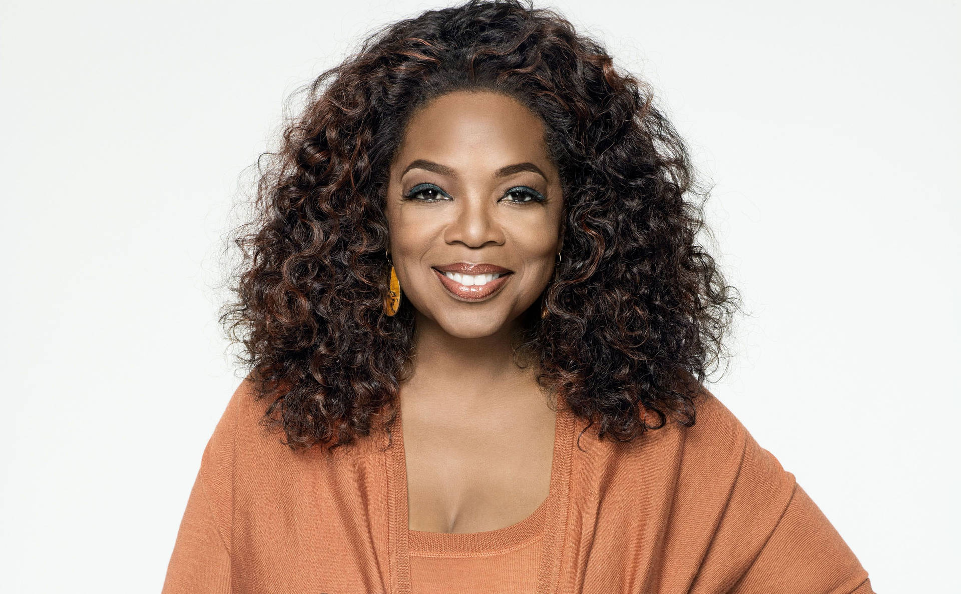 1920x1187 Download Dashing Oprah Winfrey Wallpaper