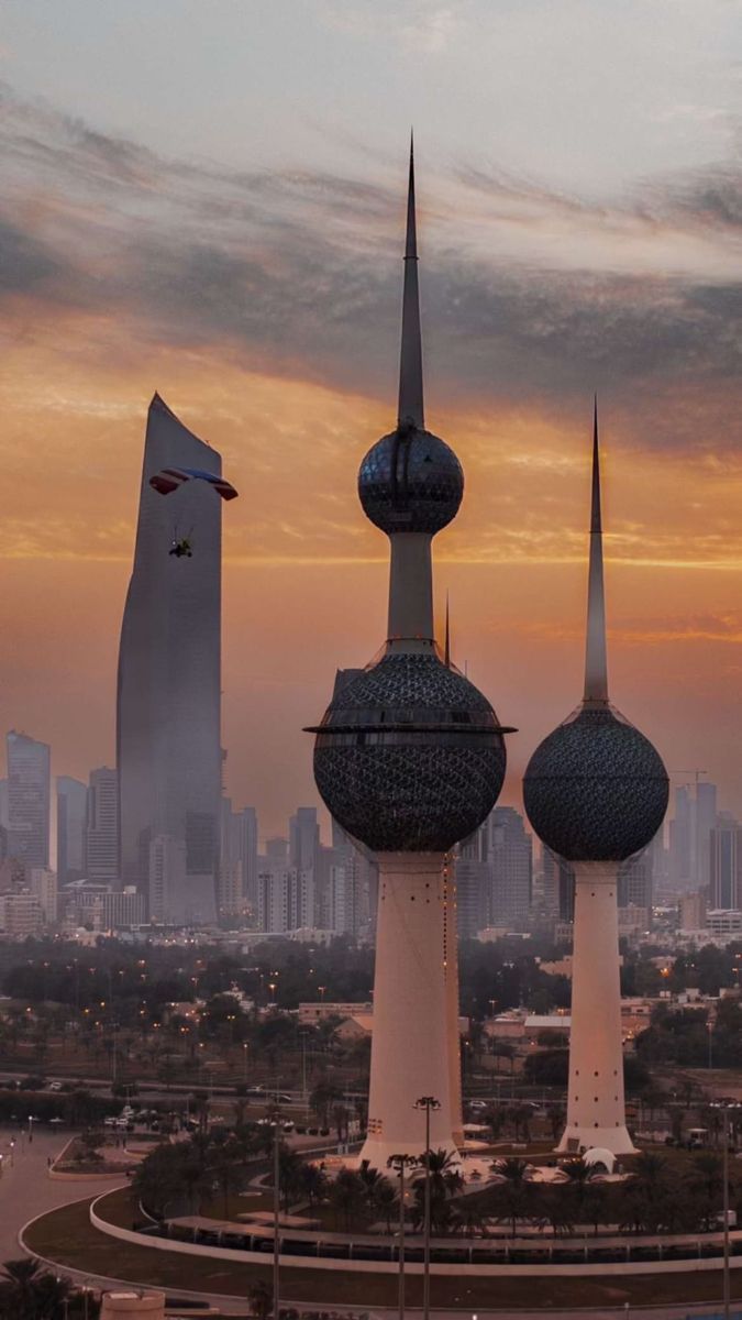 675x1200 الكويت وآل الصباح. Travel infographic, Kuwait city, Kuwait national day