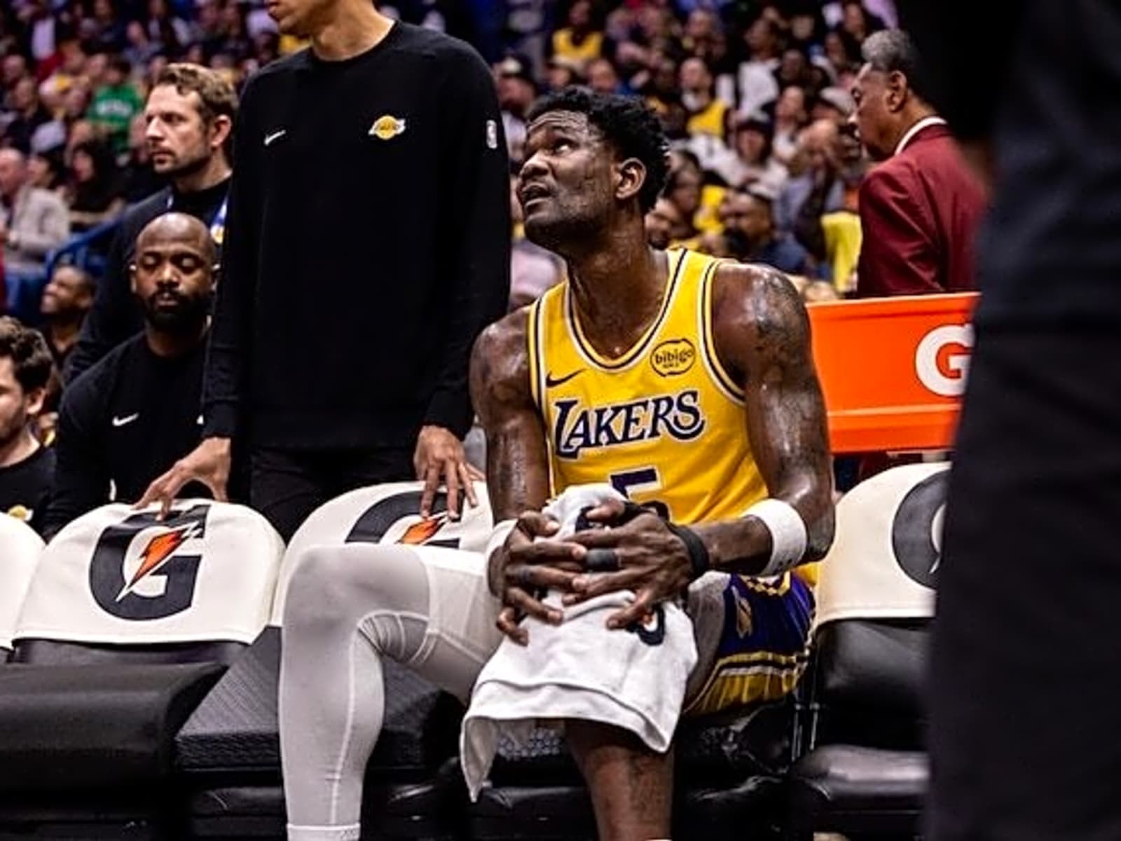 1600x1200 Deandre Ayton Ruled Out Vs. Nuggets