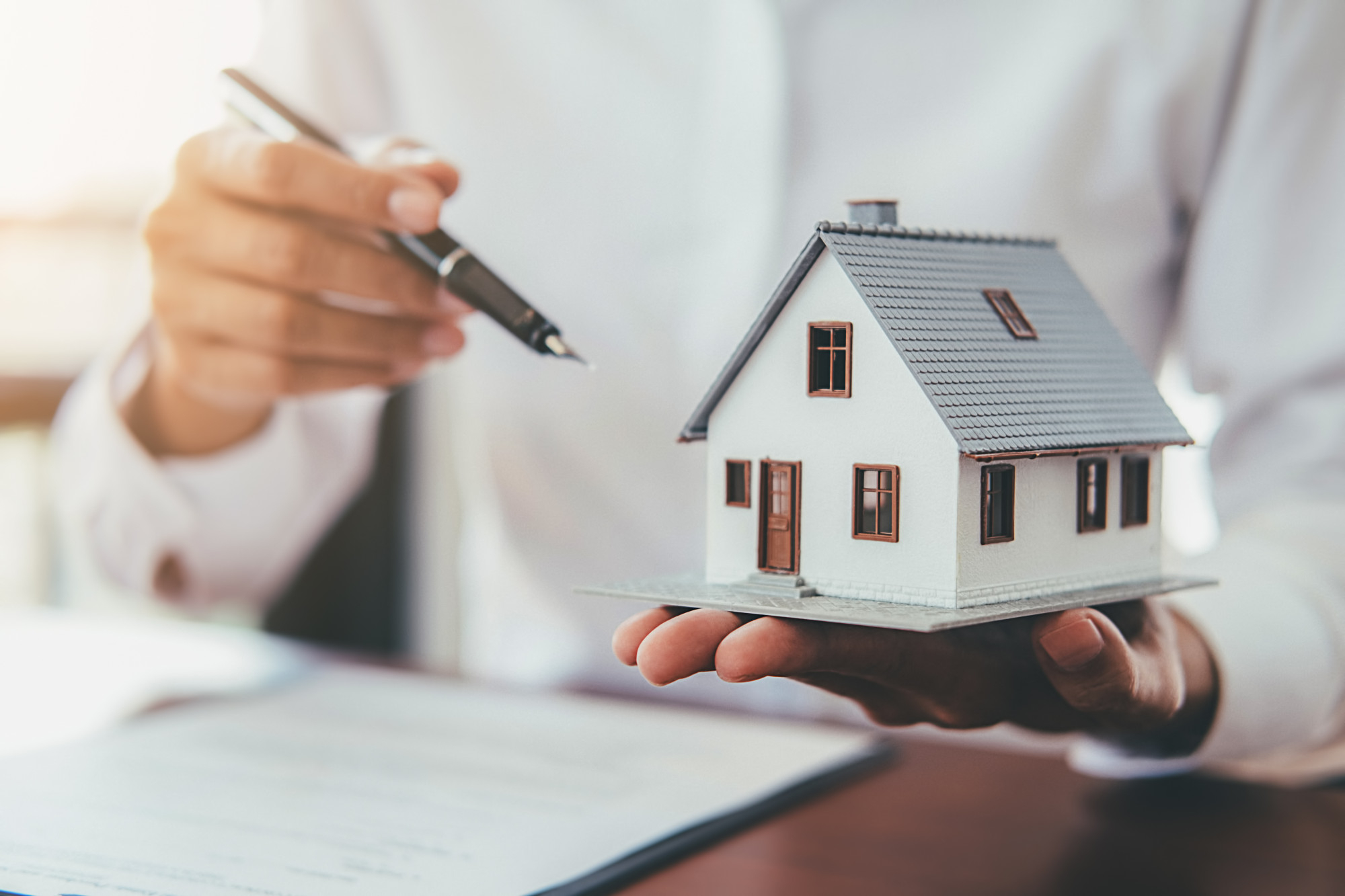 2000x1333 Transforming Mortgage Brokerage with AI Sales Chatbots