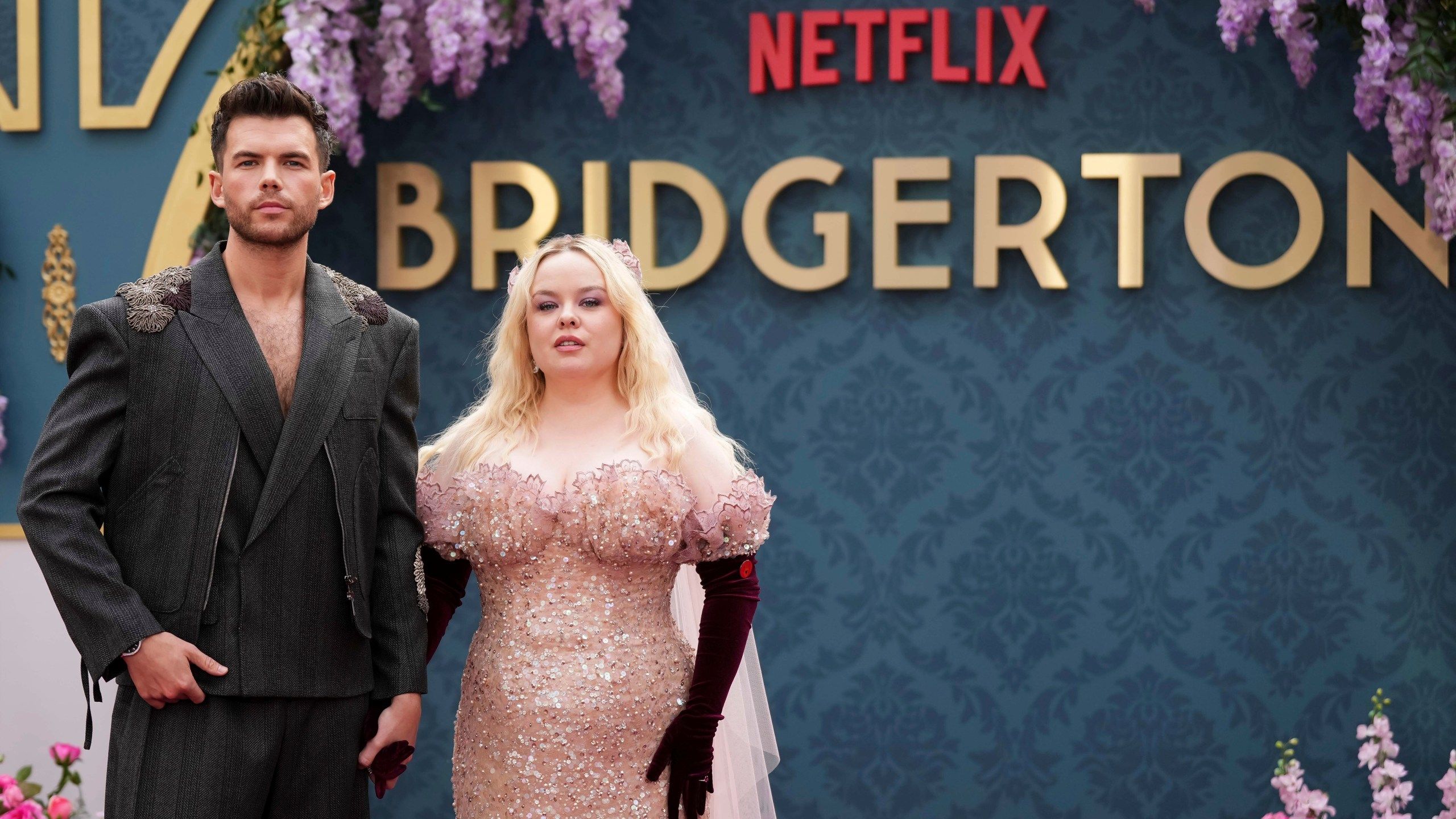 2560x1440 Nicola Coughlan, Luke Newton And 'Bridgerton' Cast Offer Real Life Dating Advice. KFOR.com Oklahoma City