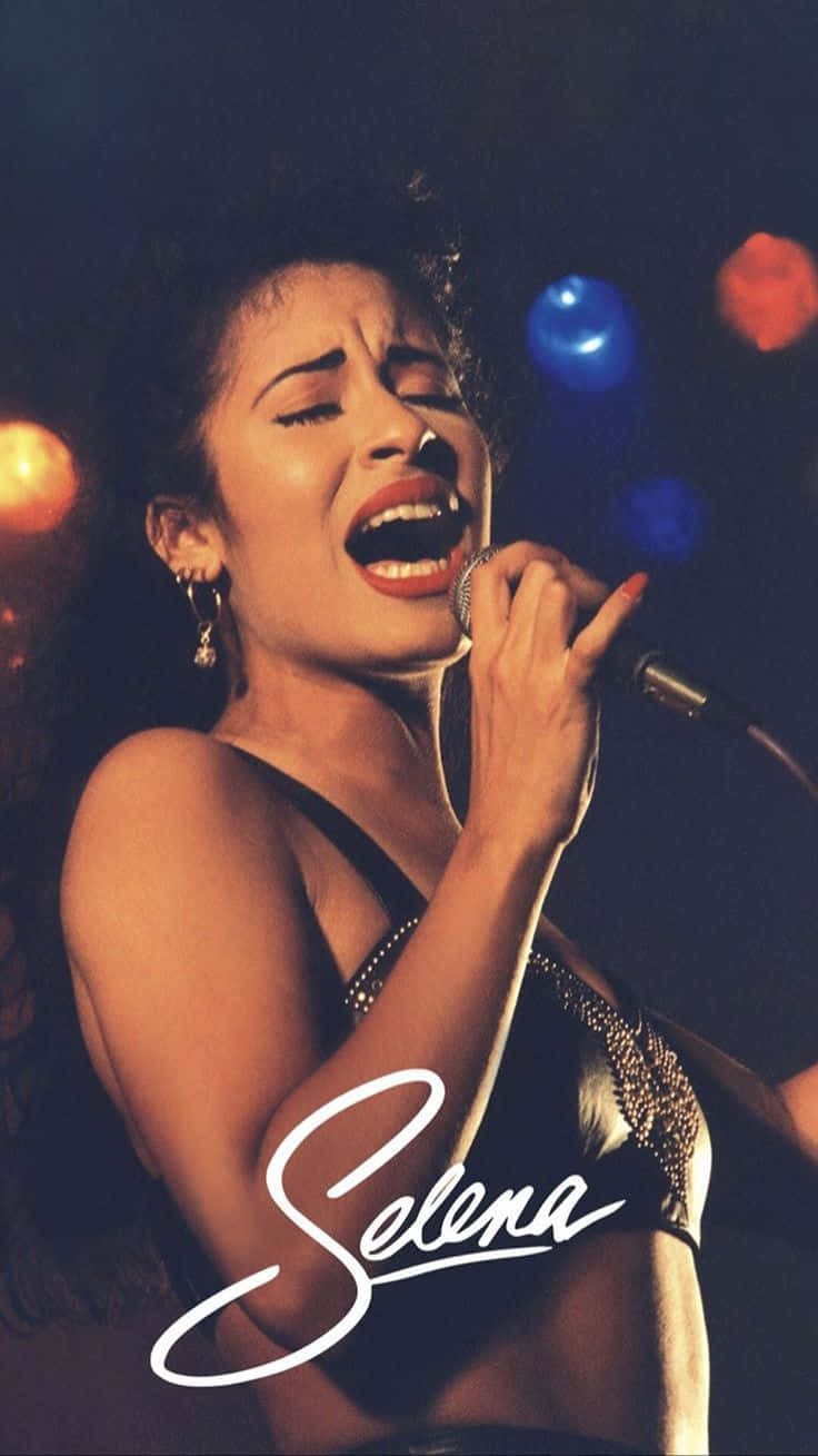 736x1309 Selena Quintanilla Pérez Wallpaper