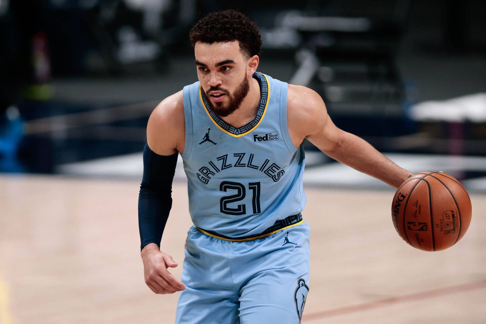 1920x1280 Memphis Grizzlies Tyus Jones Wallpaper