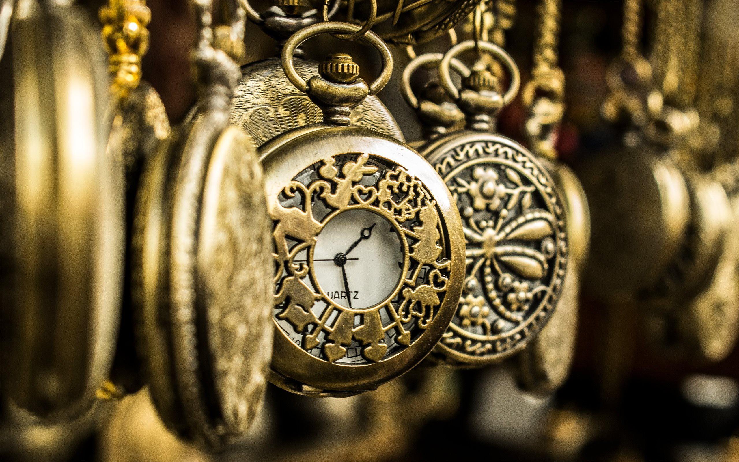 2560x1600 Download wallpaper old clock, vintage, bronze, retro clock