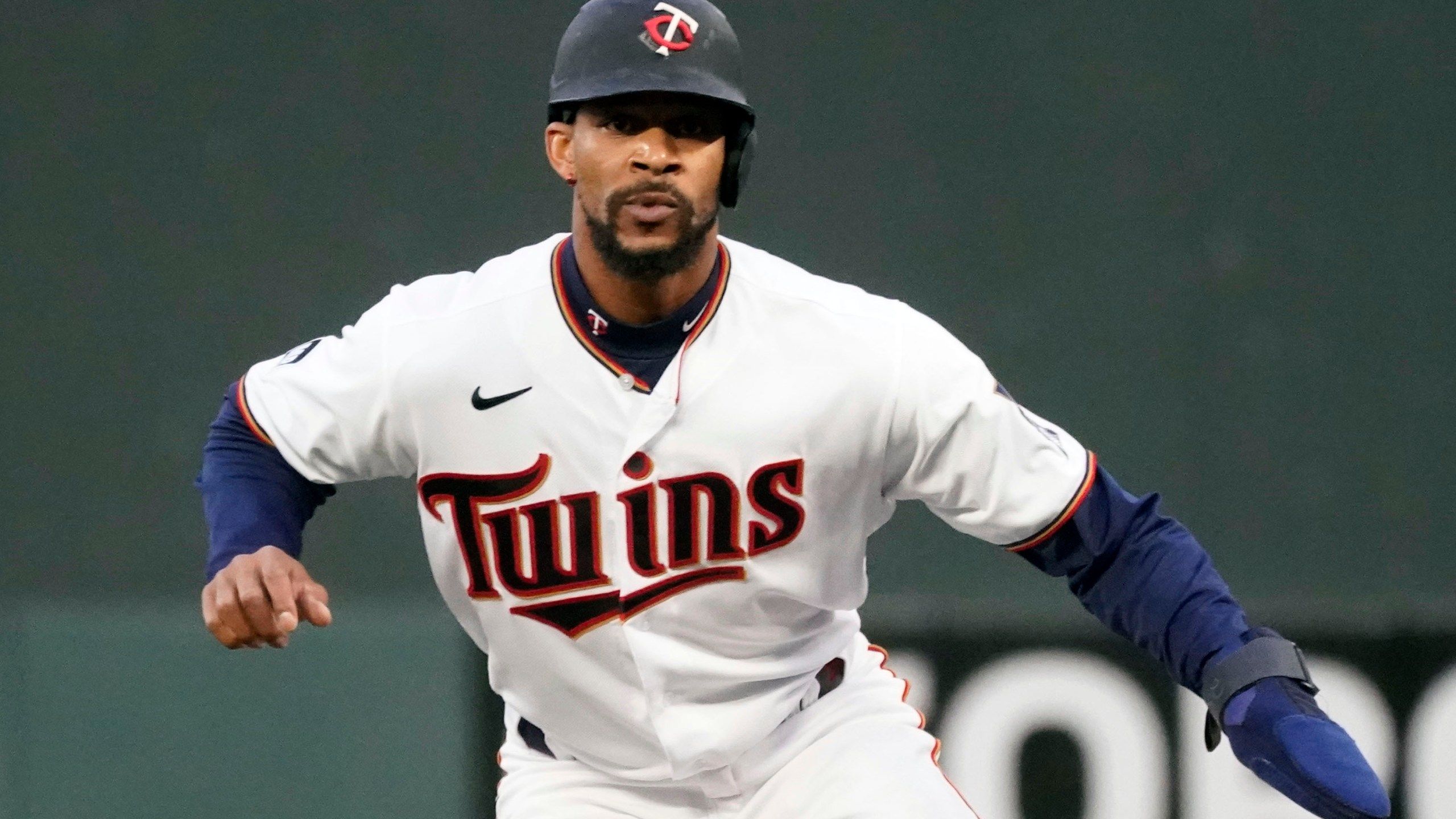 2560x1440 AP Source: Twins, Buxton Agree On 7 Year, $100M Contract