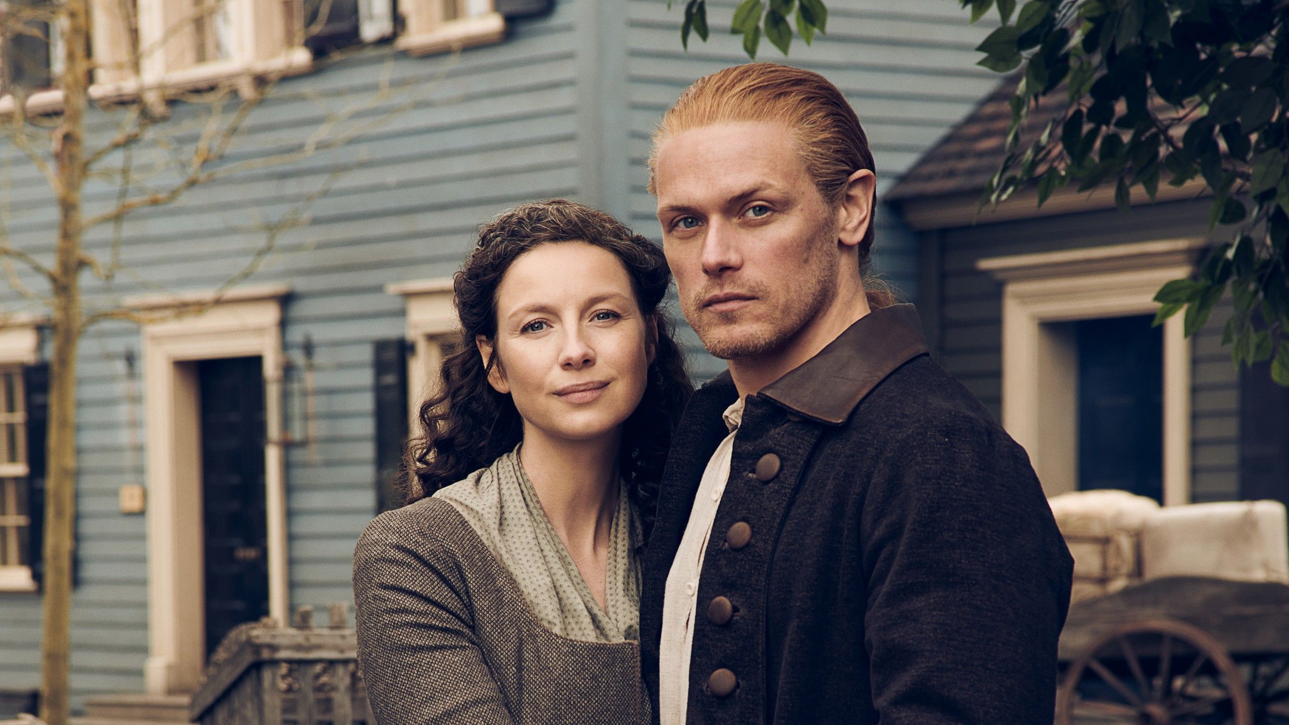 2560x1440 Caitriona Balfe Claire Fraser Jamie Fraser Sam Heughan HD Outlander Wallpaper
