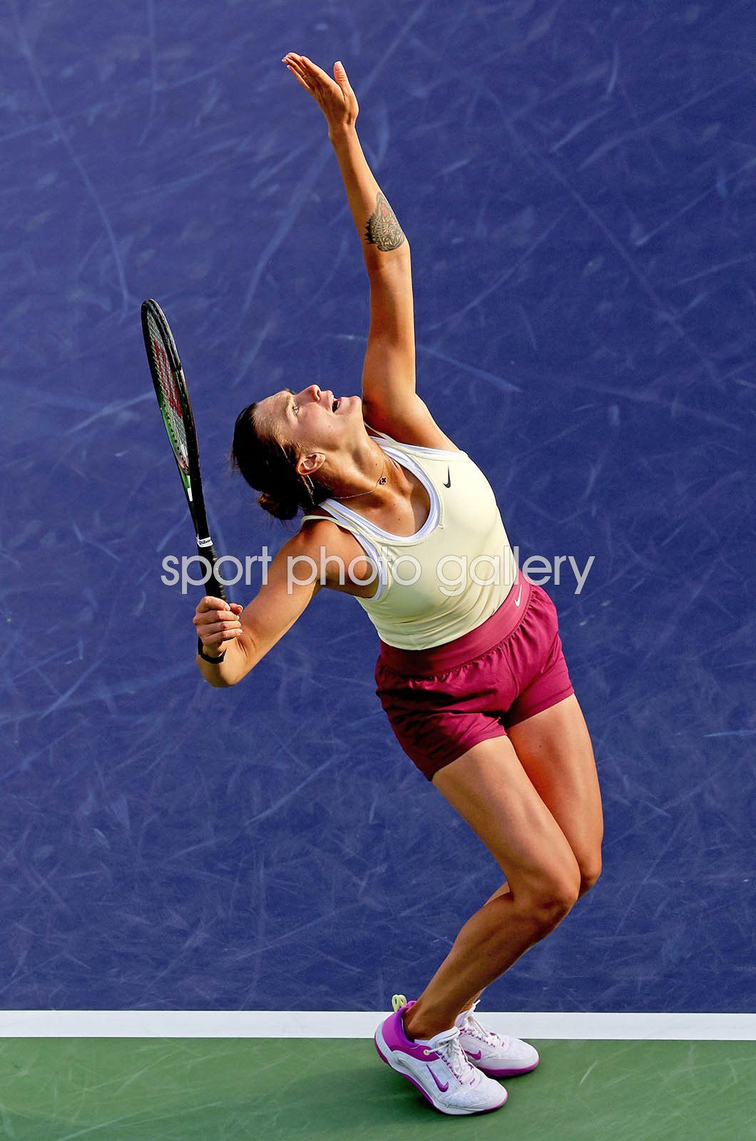 1060x1600 Aryna Sabalenka of Belarus serves Indian Wells 2023 Image