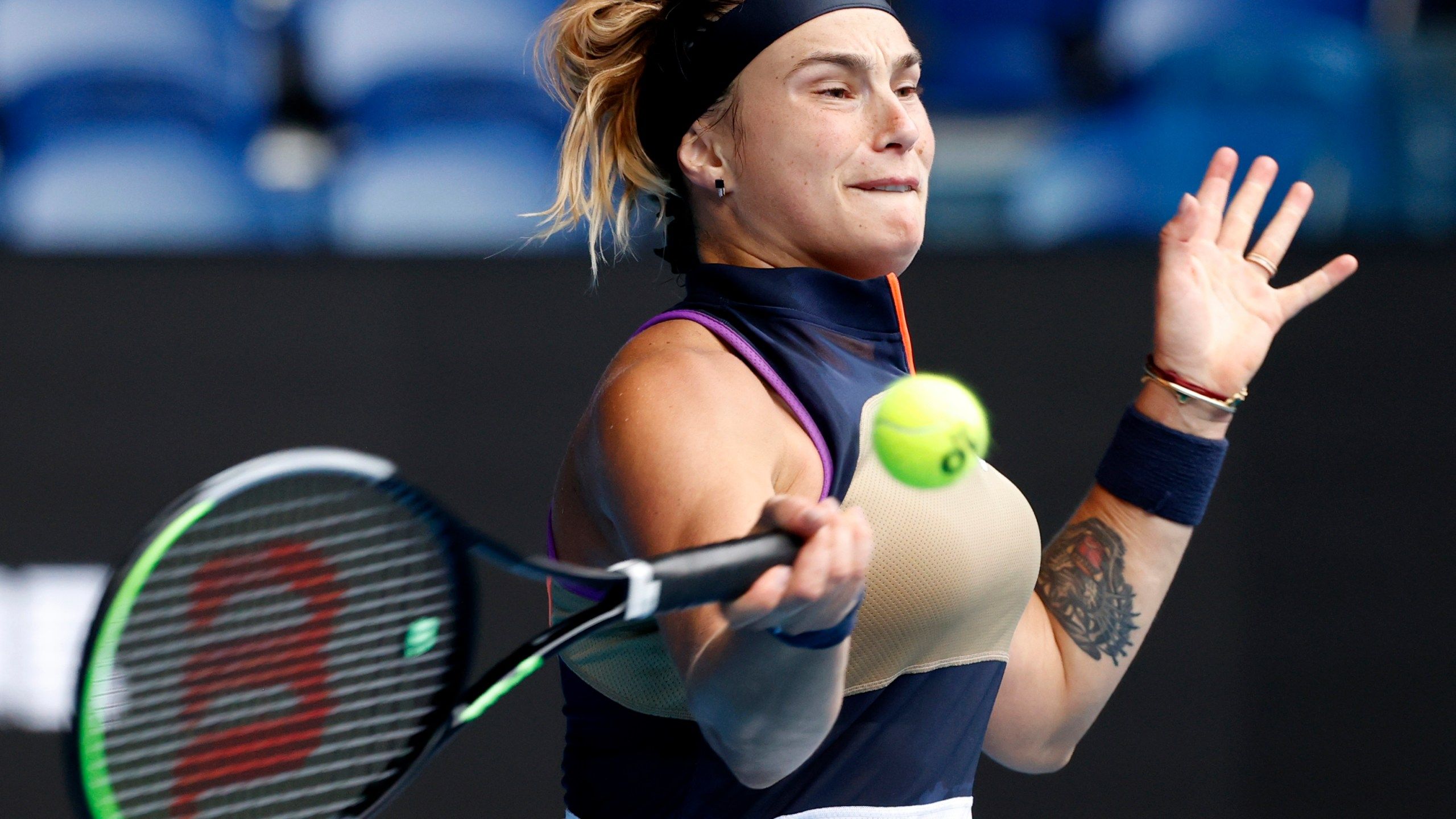 2560x1440 Australian Open: No Look Shot In Serena's Win; COVID Fan Ban