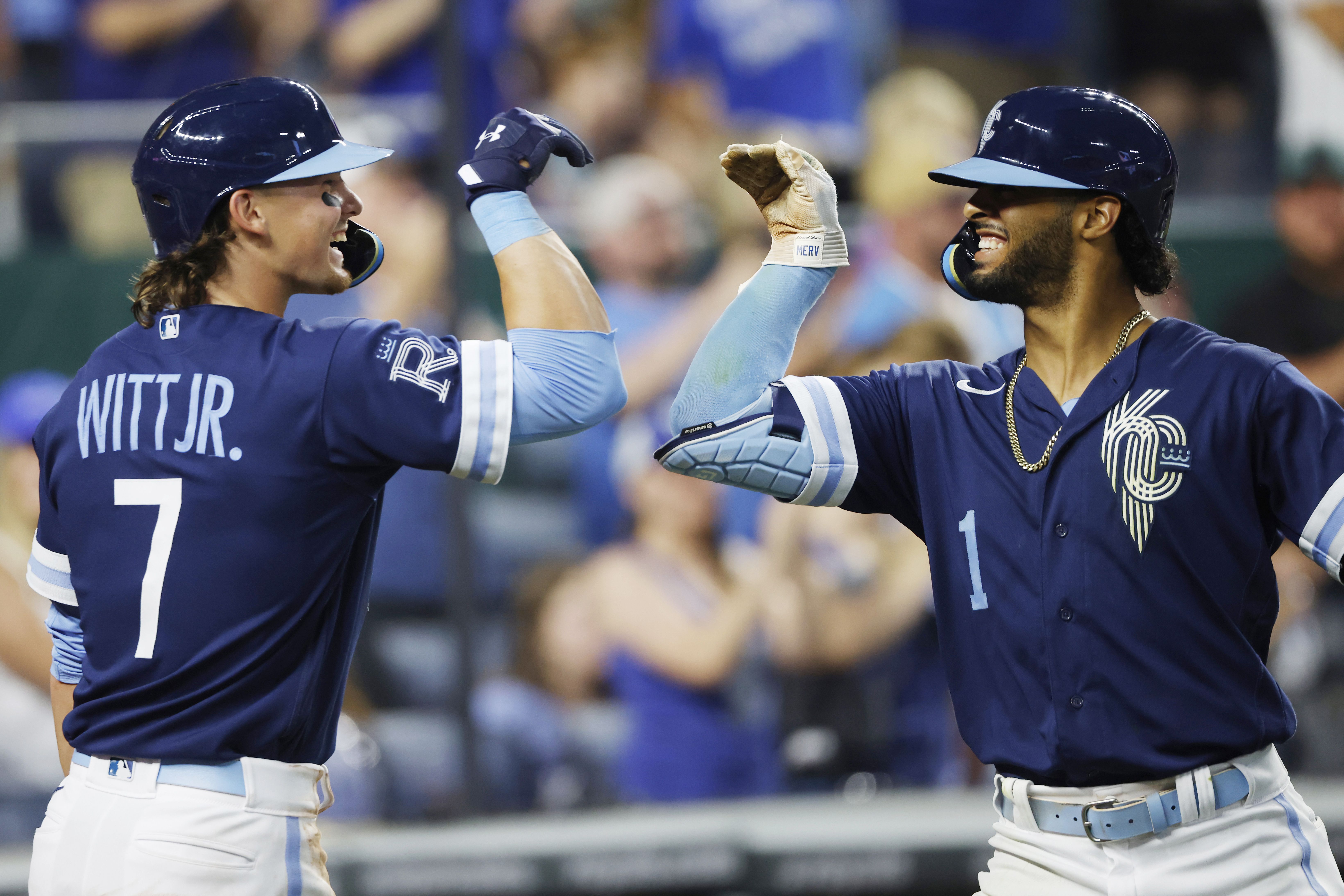 6562x4376 Bobby Witt Jr. shares unique groomsmen invites with Royals teammates