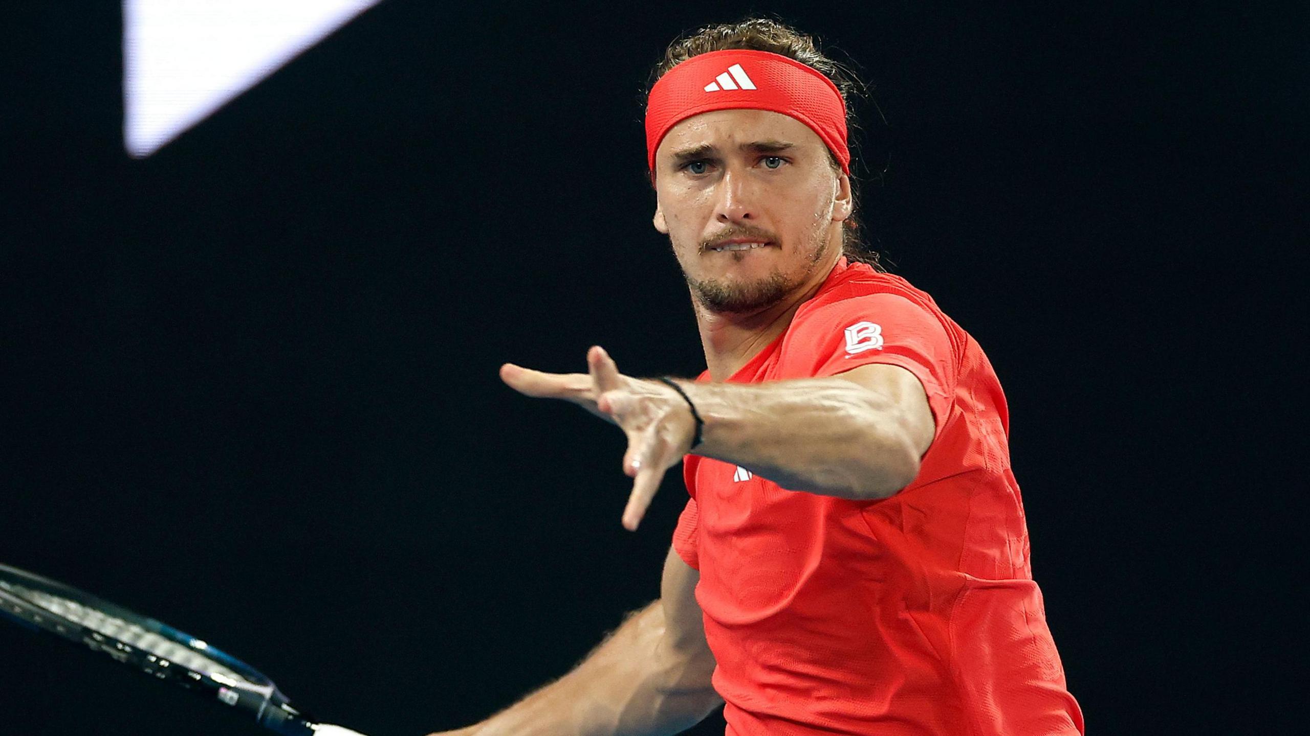 2560x1440 Australian Open 2025 results: Alexander Zverev cruises into second round
