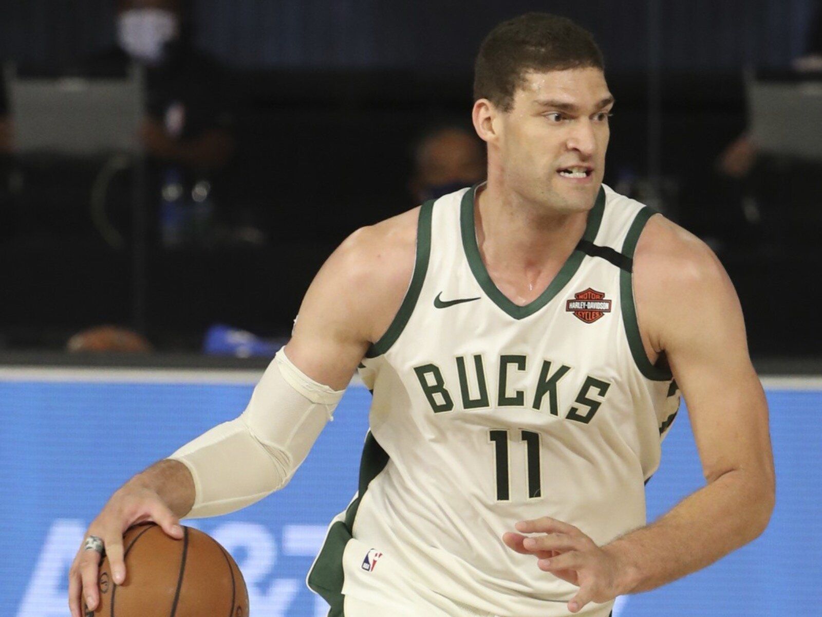 1600x1200 image From The Bucks' Soul Punching Game 3 Loss To The Heat