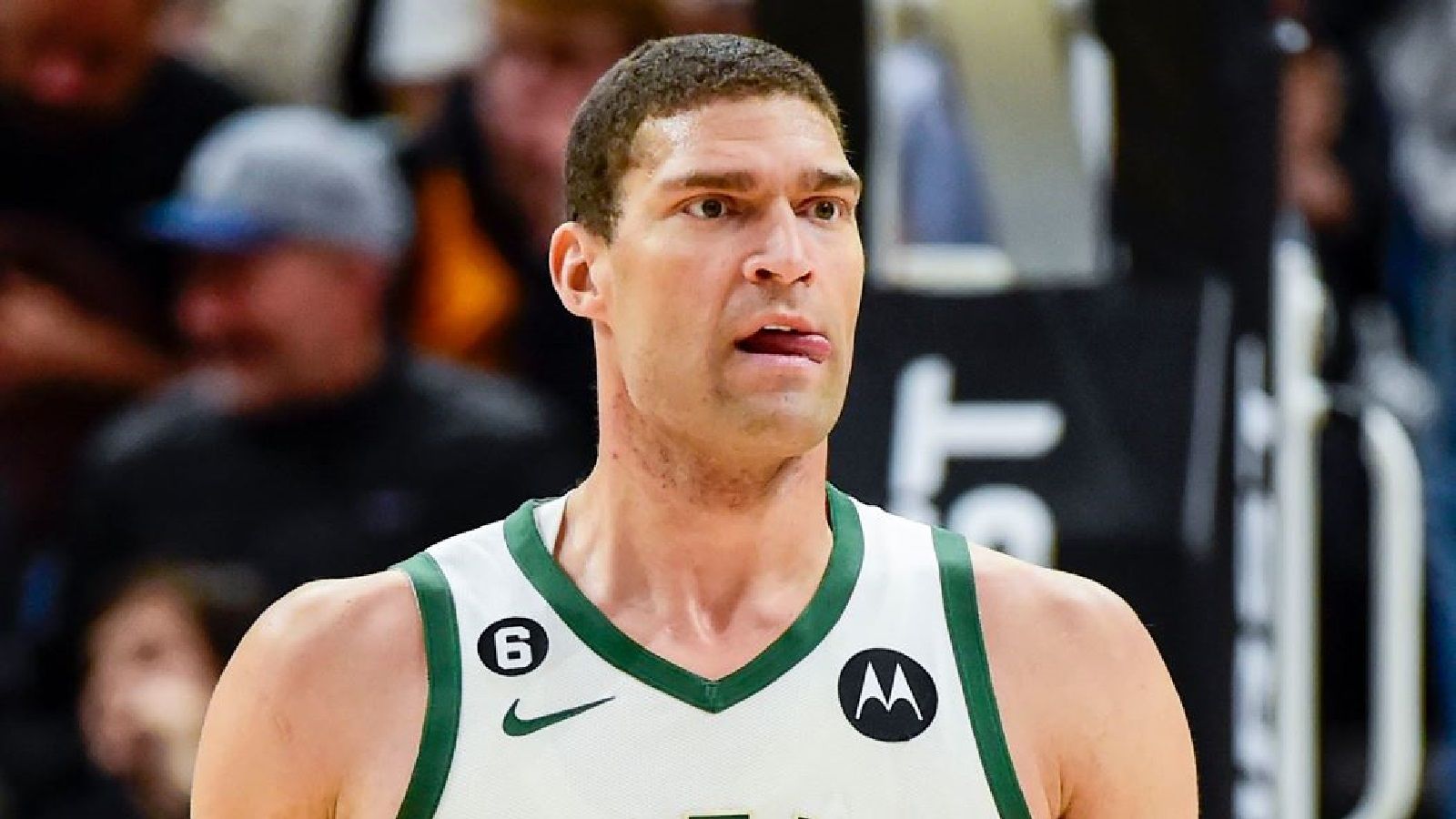 1600x900 Brook Lopez agrees to sign with surprising new team