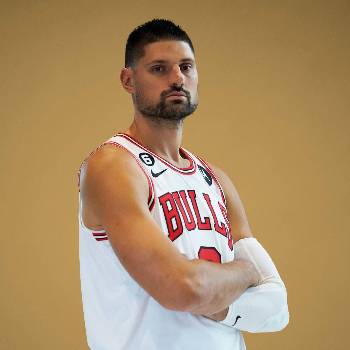 1200x1200 Download Portrait Nikola Vucevic Chicago Bulls Powerful Center Wallpaper