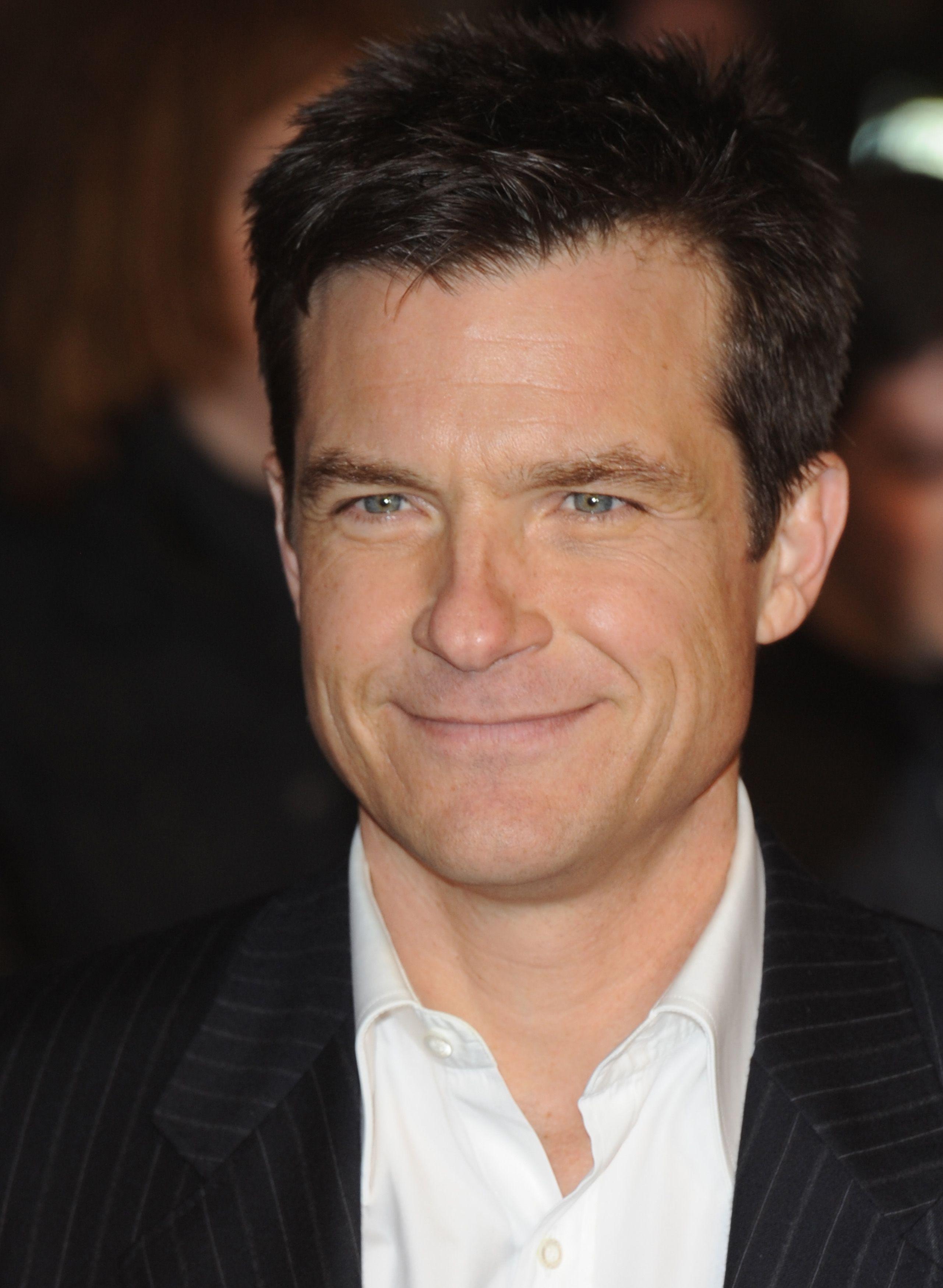 2562x3500 Jason Bateman Wallpaper