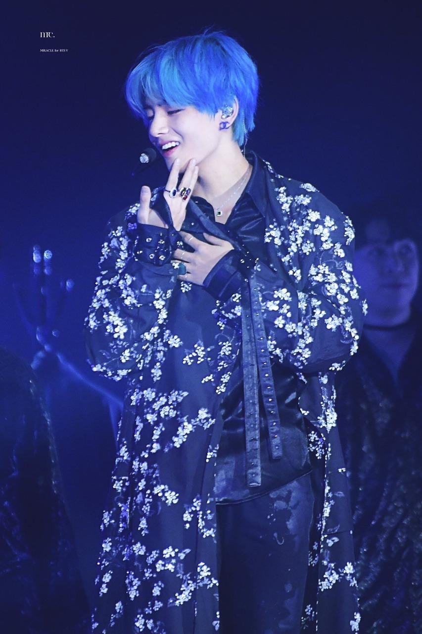853x1280 Taehyung Blue Hair Wallpaper