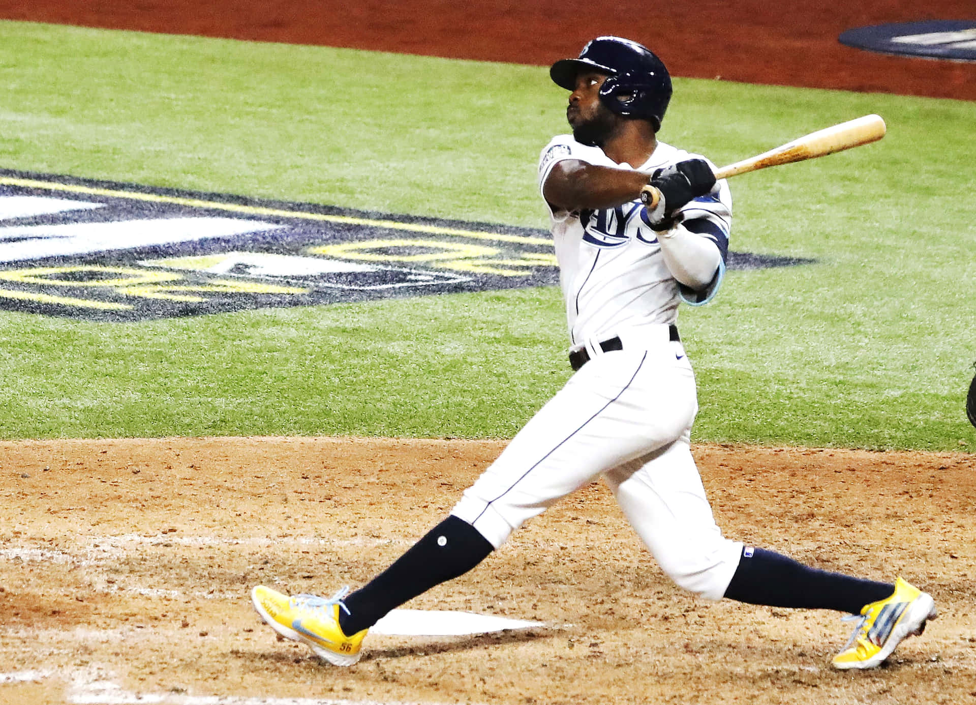 1920x1386 Download Tampa Bay Rays Outfielder Randy Arozarena In Mid Action Wallpaper