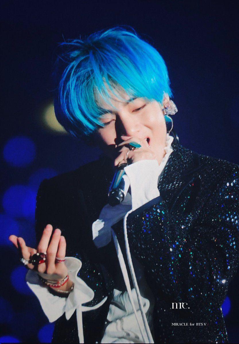 Kim Taehyung Blue Hairstyle Wallpaper Download | MobCup