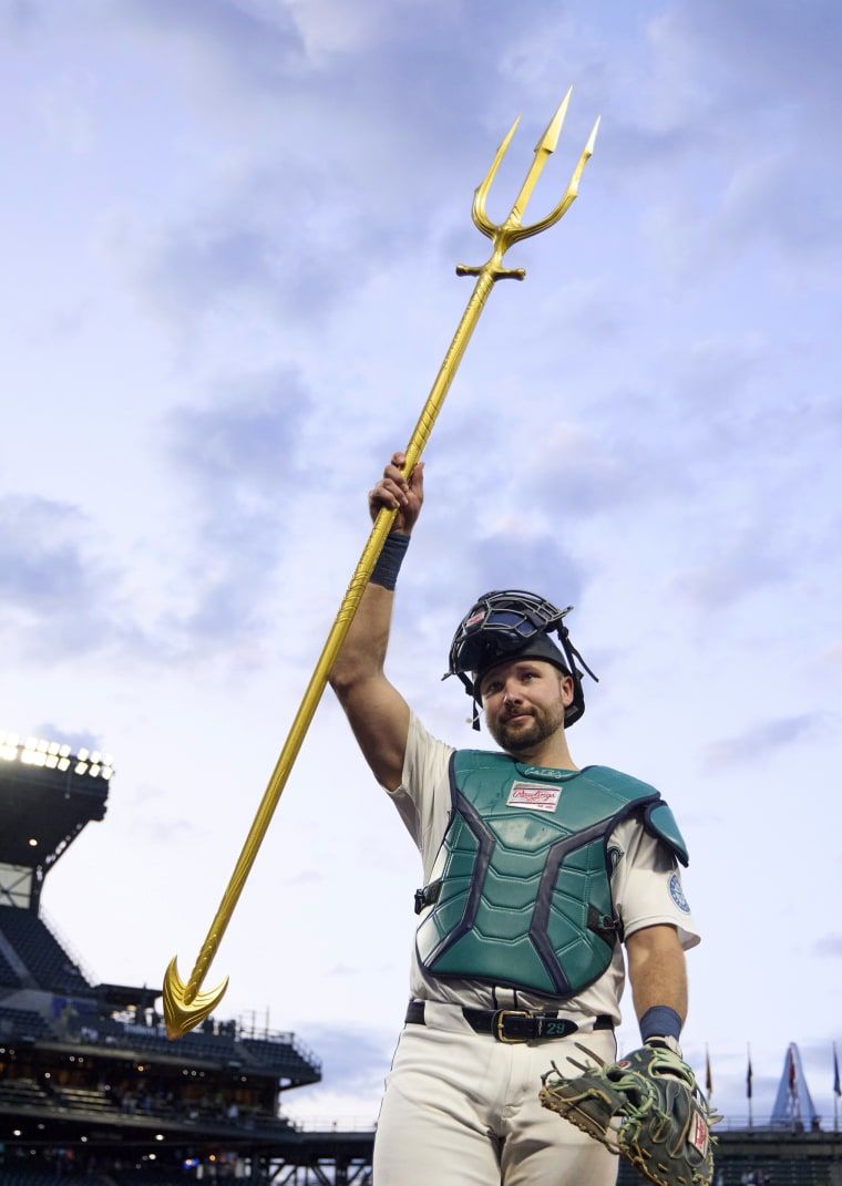 760x1071 The Month That Turned Cal Raleigh Into Baseball's Best Home Run Hitter