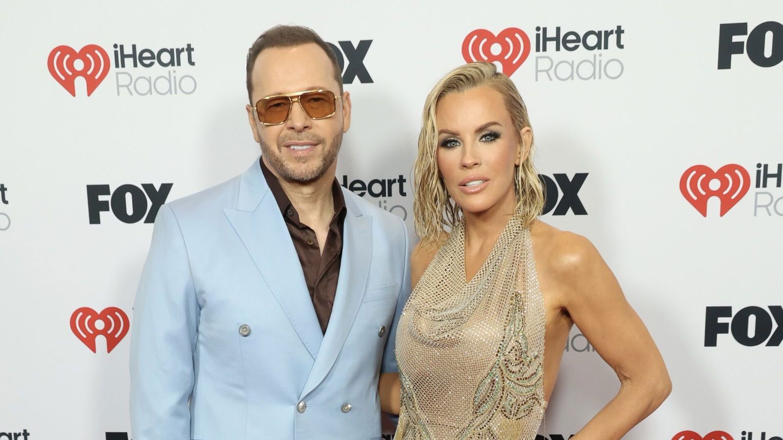 1600x900 Donnie Wahlberg Calls Wife Jenny McCarthy His 'Cheerleader'