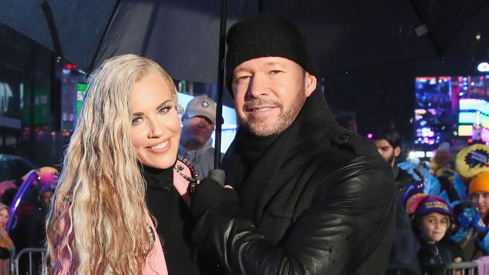 1600x900 Jenny McCarthy And Donnie Wahlberg Aren't Fazed By Divorce Rumors