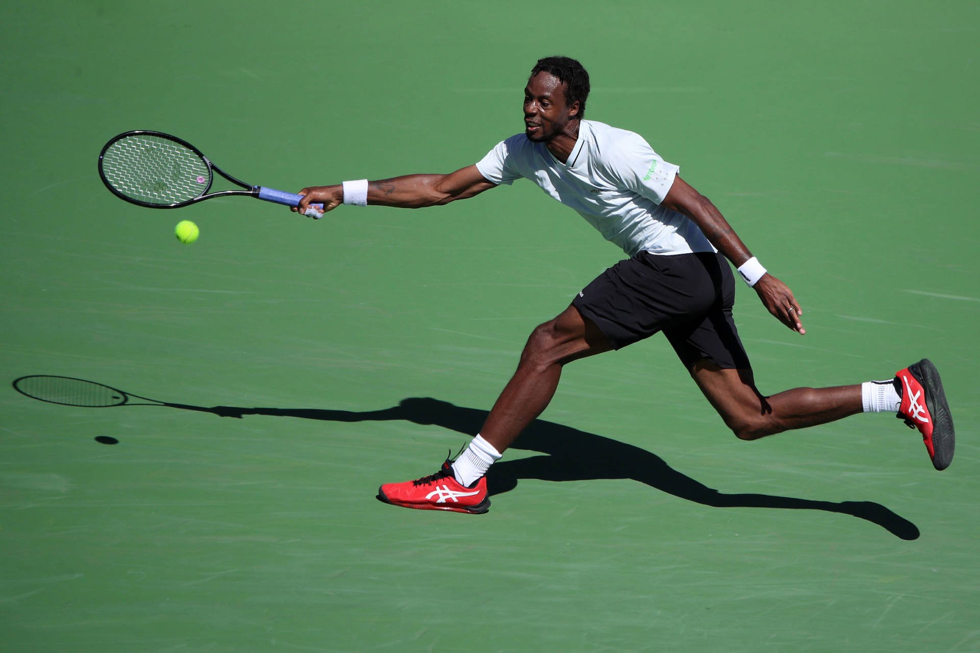 1920x1280 Download Gael Monfils in Action Extraordinary Athletic Performance Wallpaper