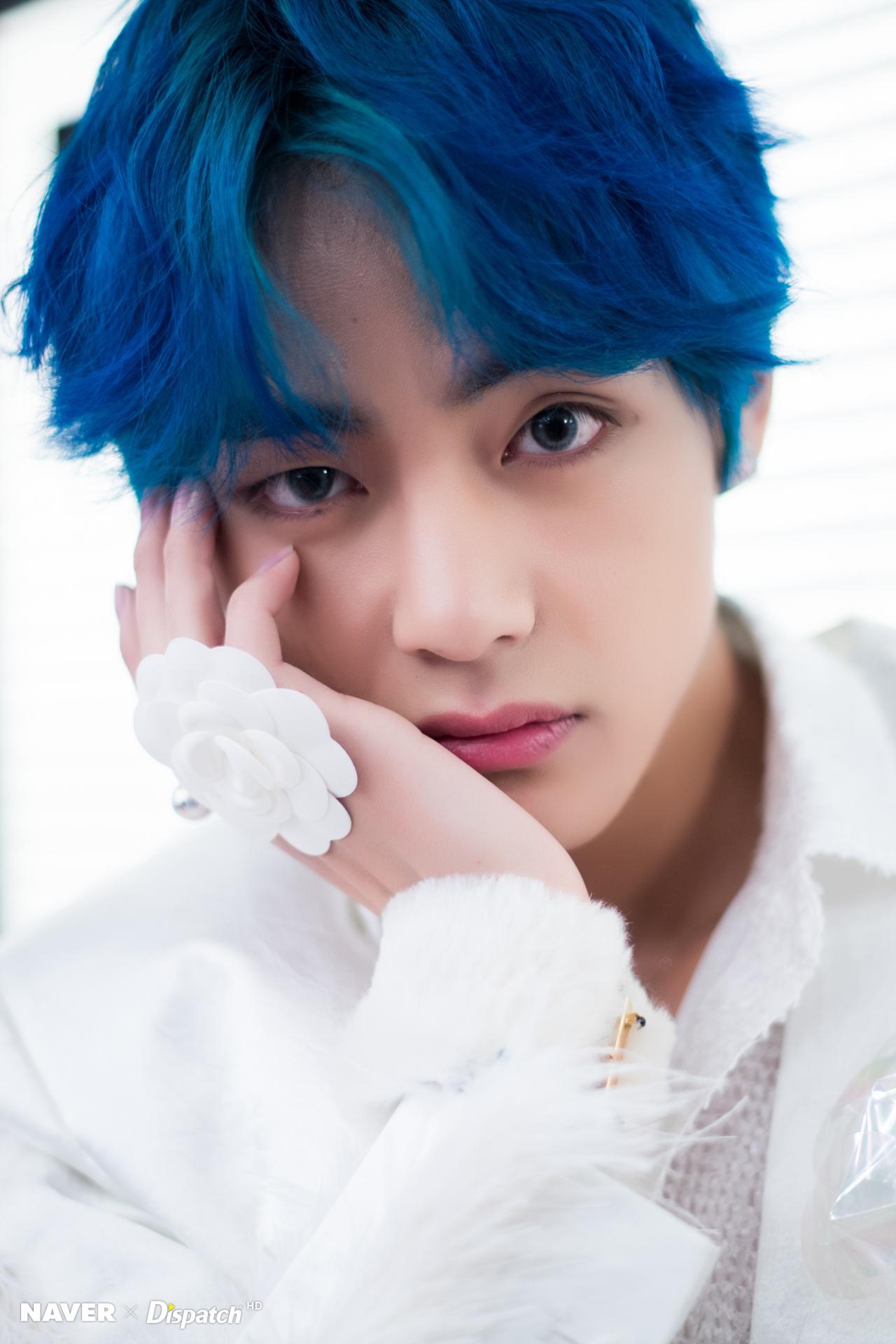 1280x1920 V (BTS) visual king shinning in blue hair