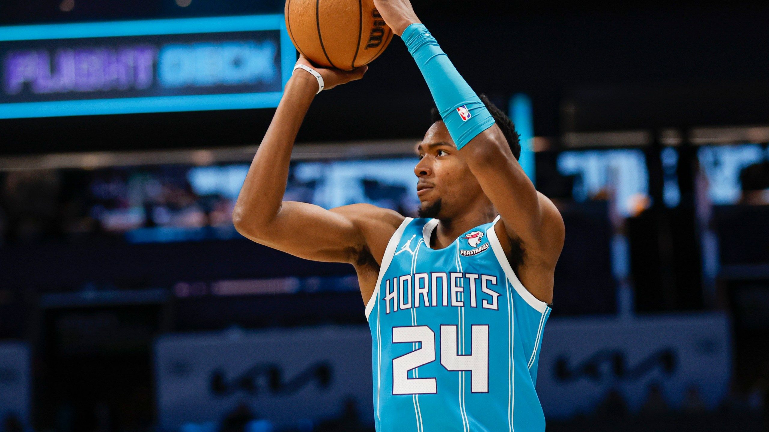 2560x1440 Brandon Miller's Big First Half Helps Hornets Snap Magic's 3 Game Win Streak 124 115